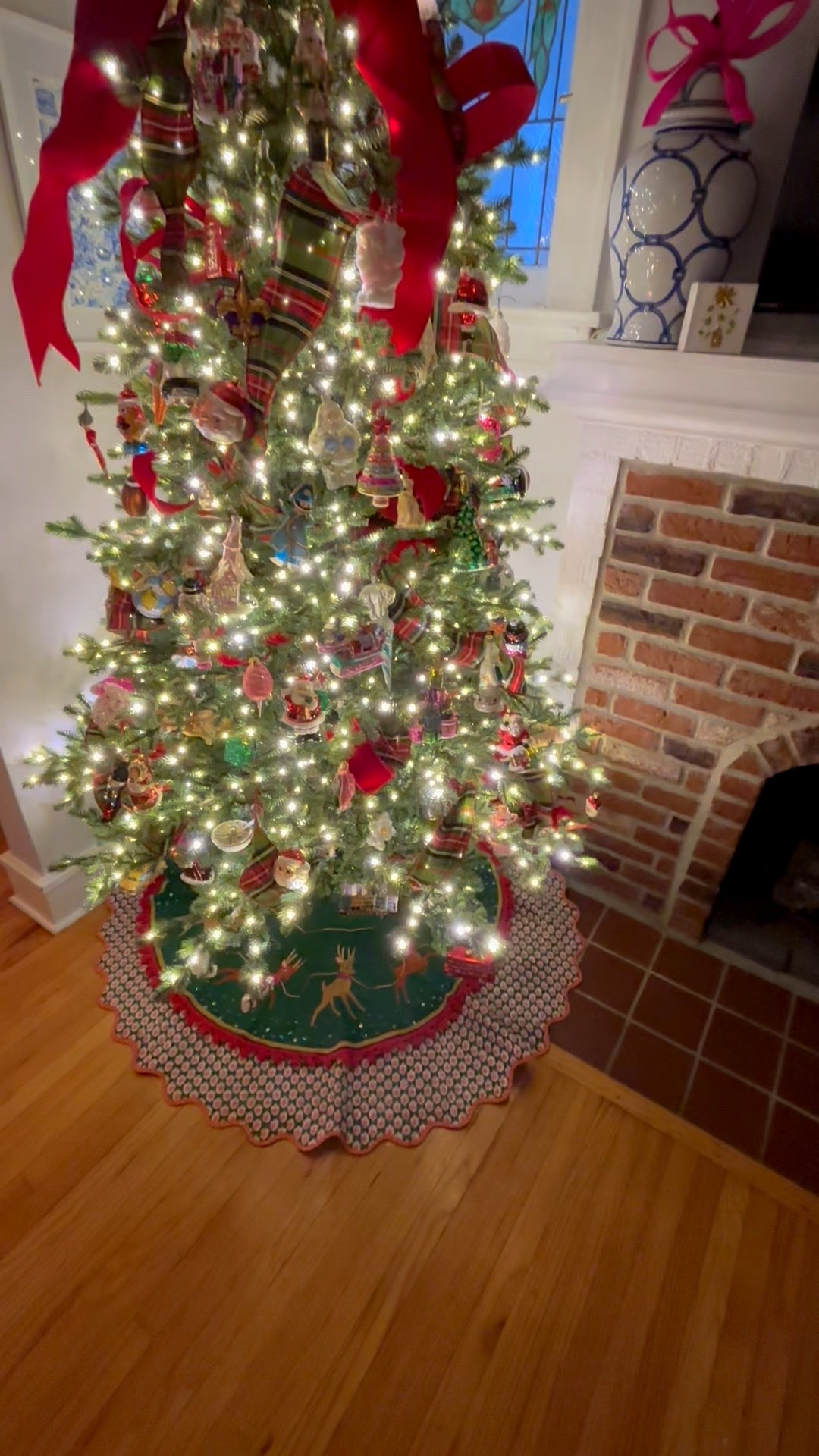 Loving our new tree 🎄

#LTKHome #LTKHoliday #LTKCyberWeek