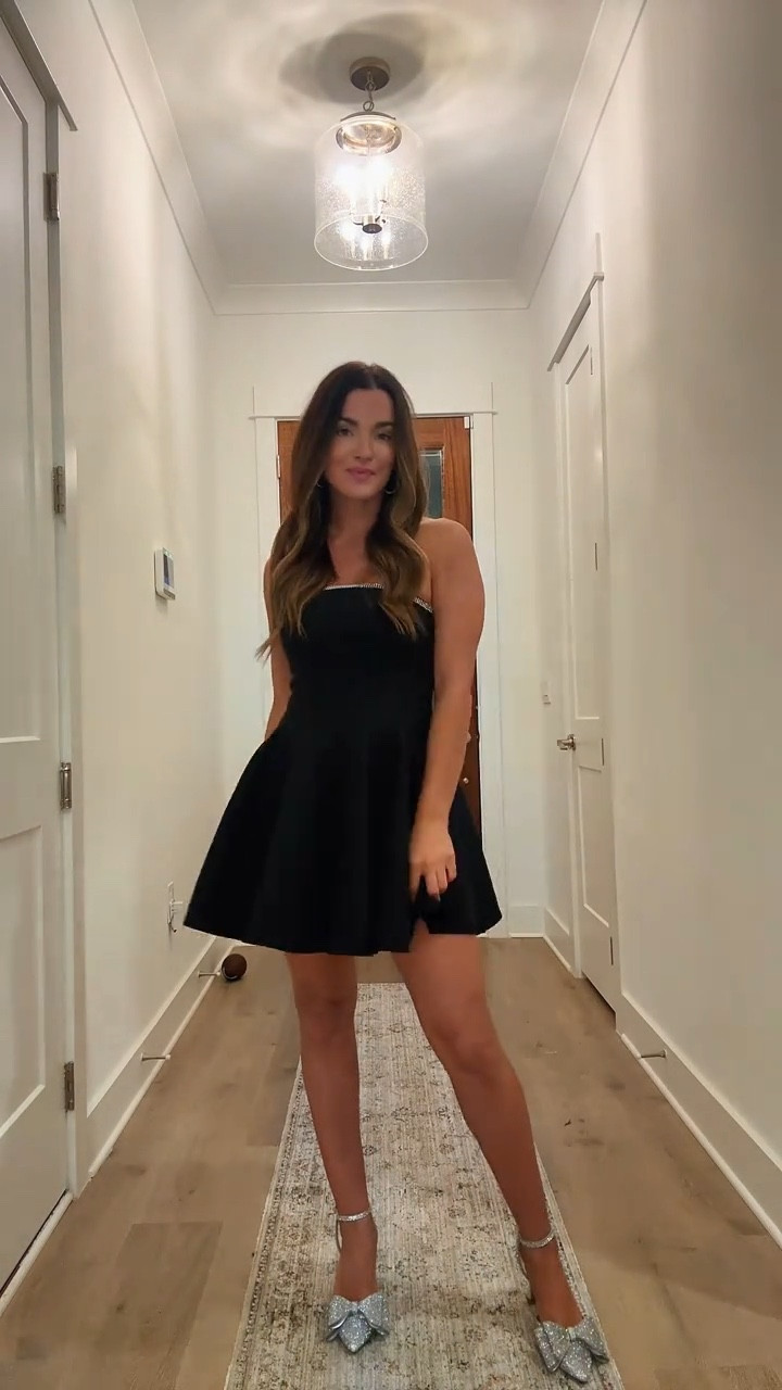 The perfect party dress! 

#LTKHoliday