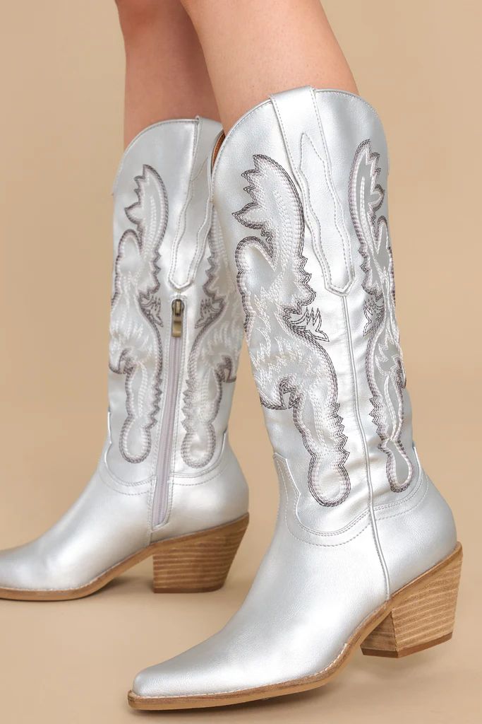 Southern Belle Silver Boots | Red Dress 