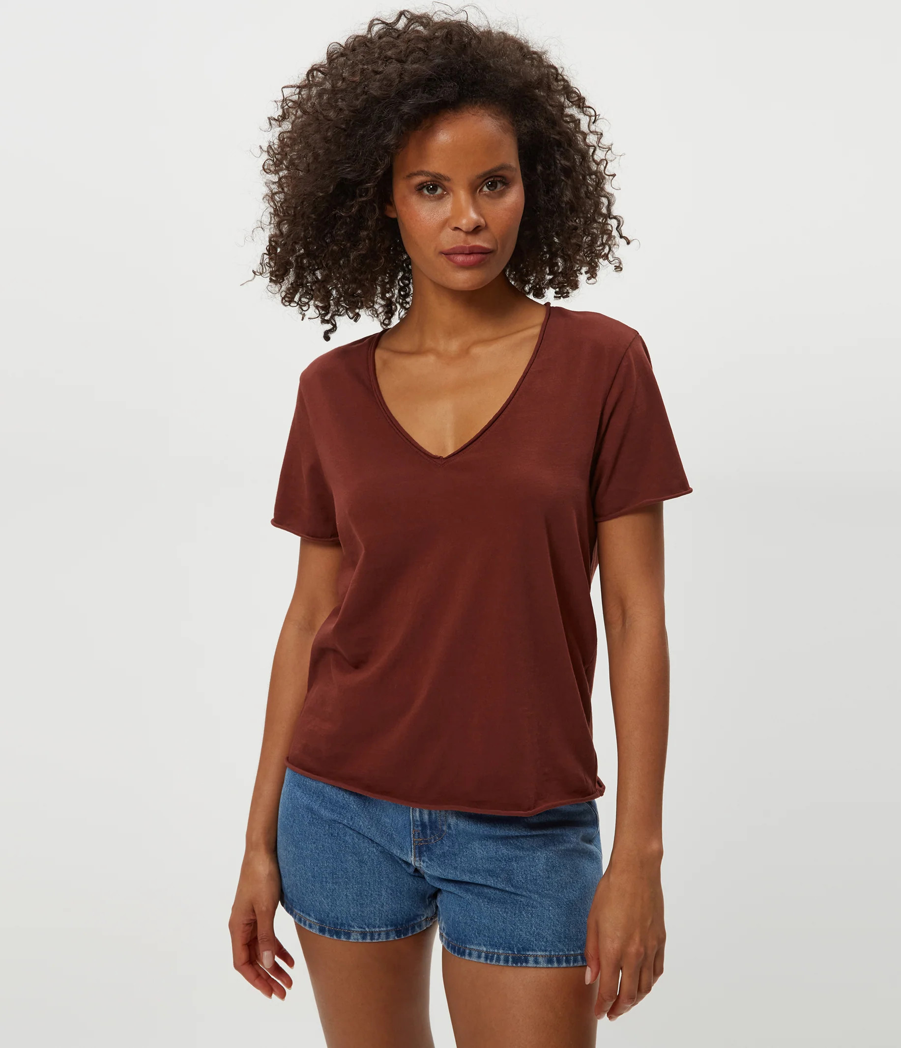 Vera Tee | MichaelStars.com