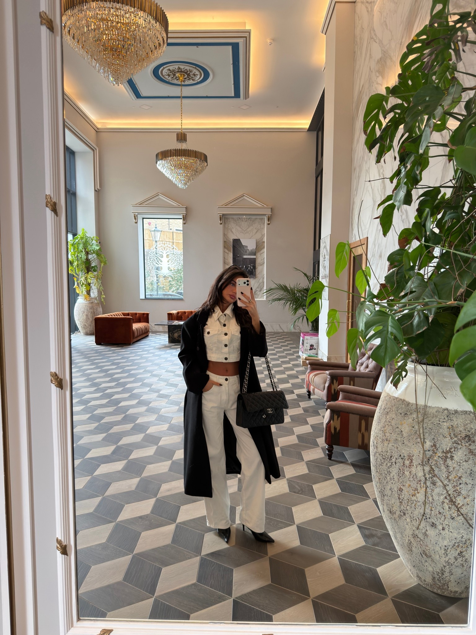 🤍🖤

#LTKFashionMonth #LTKspring #LTKuk