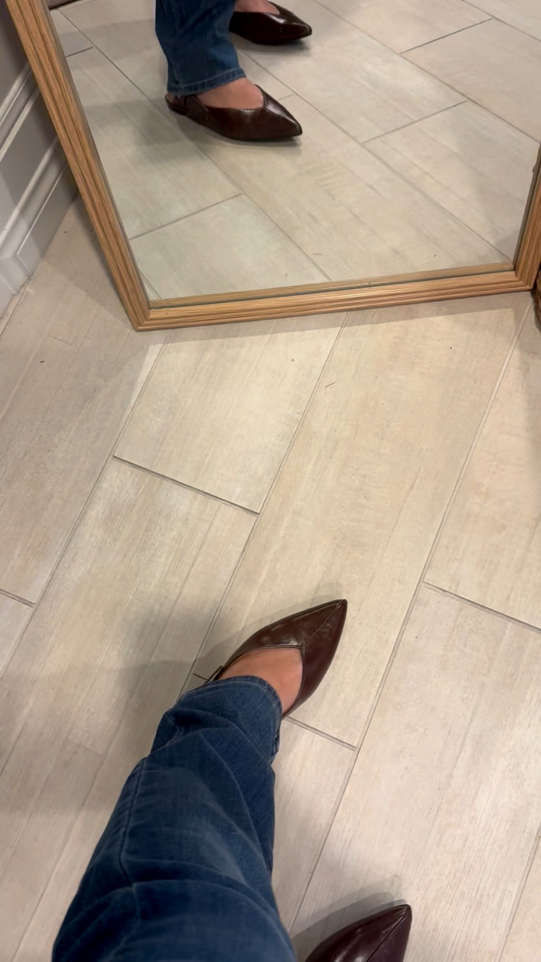 Love these shoes my daughter got me. They are so comfortable and the color is amazing. 

#shoes
#flats
#workshoes
#womensshoes
#sale


#LTKdayinmylife #LTKootd #LTKmomlife