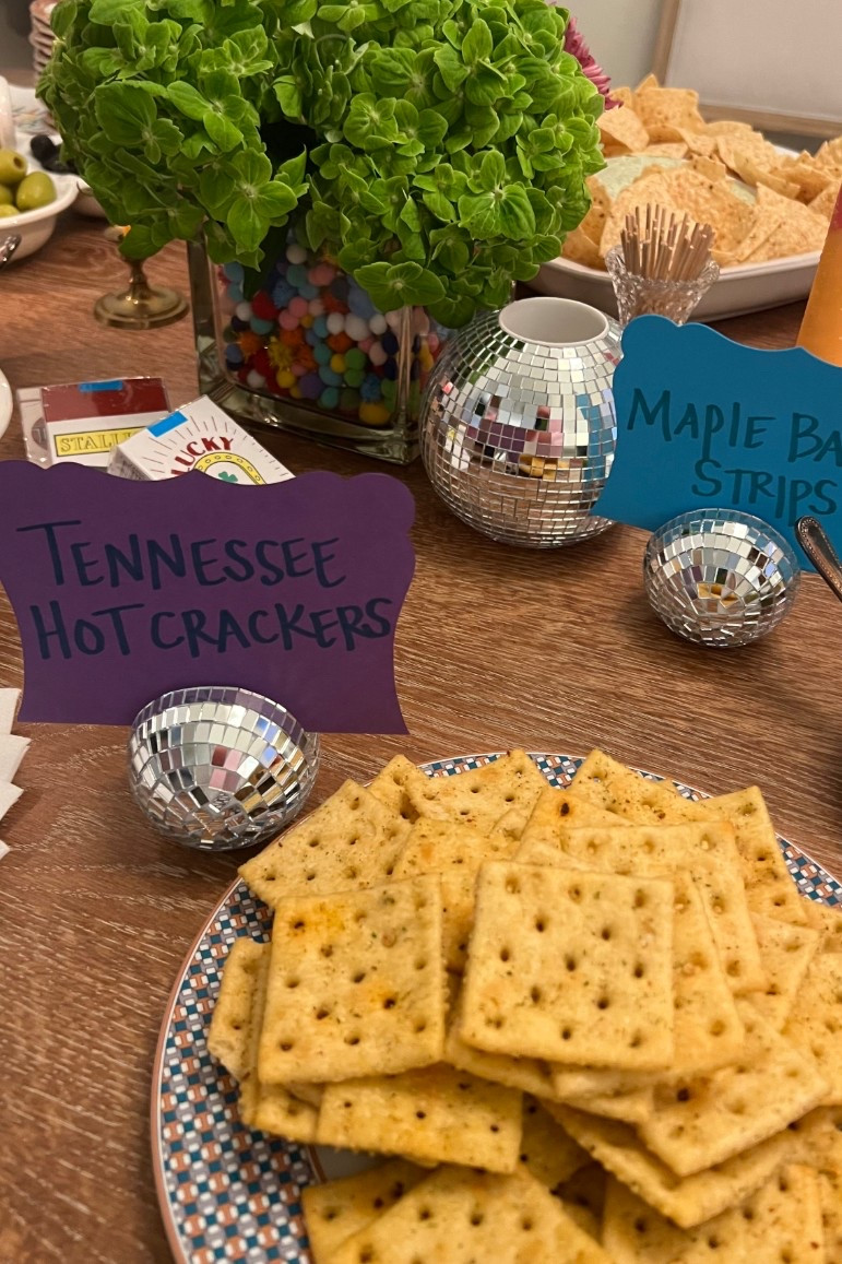 Best Crackers EVER 💥

Stuffed my vases with these tiny pompoms to give them a little pop of color!! 💚🩷🩵🧡💛❤️

#ltkparties #funfinds #tabledecor

#LTKFindsUnder50 #LTKHome
