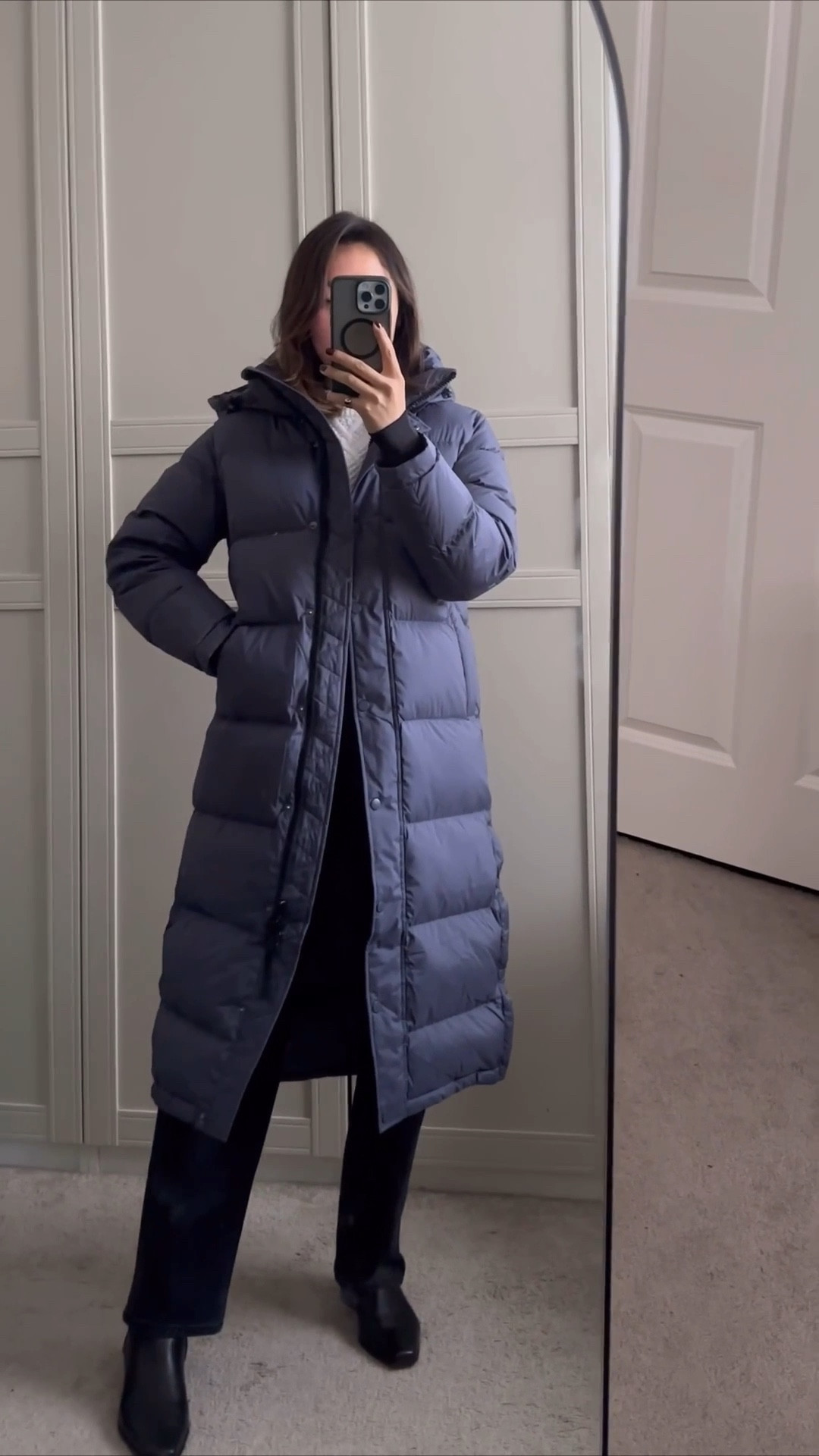 Winter outfit from Quince 

Puffer coat — xs, comes with a removable hood 
Sweater — xs 



#LTKSeasonal #LTKootd