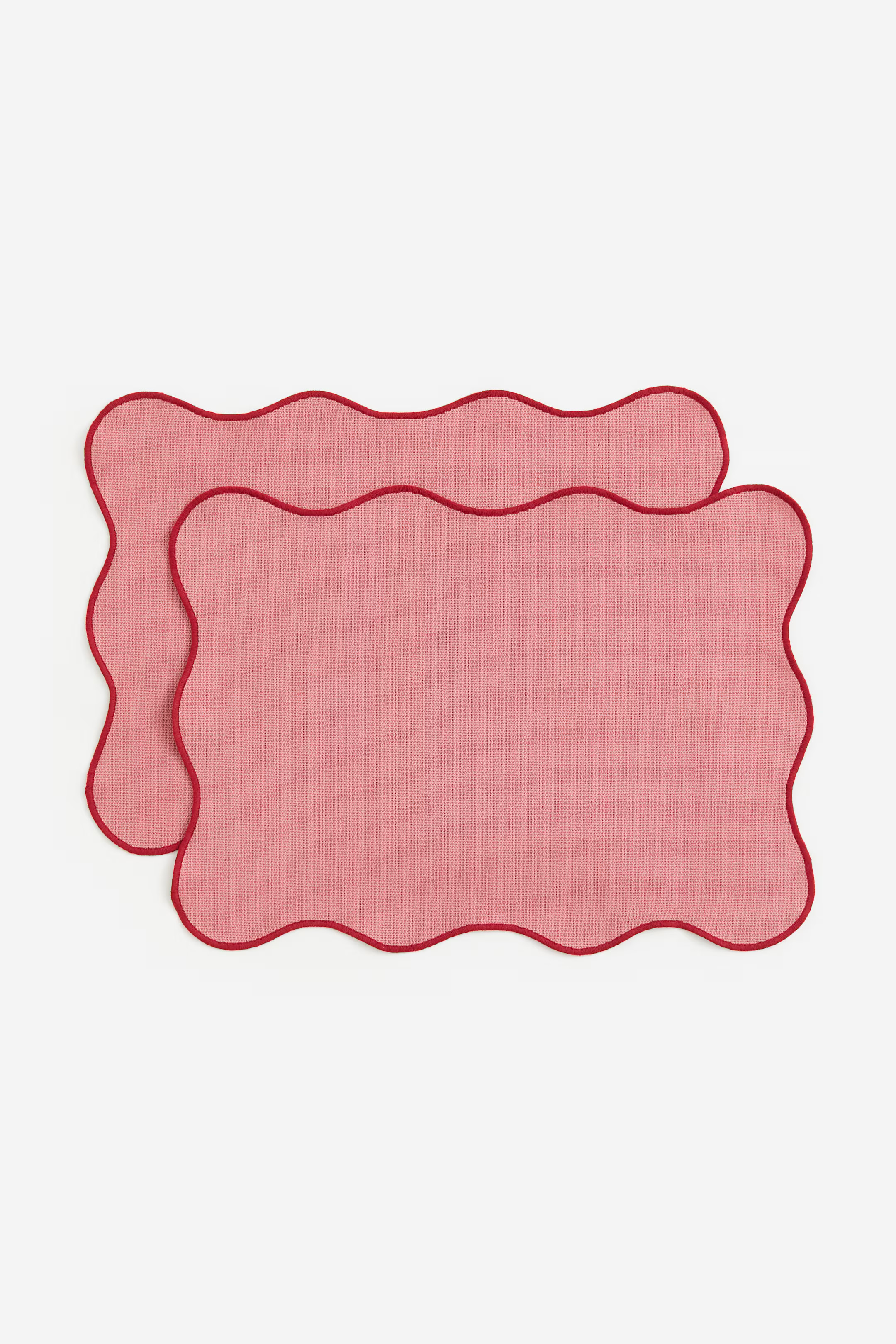 2-pack Scallop-edged Placemats | H&M (US + CA)