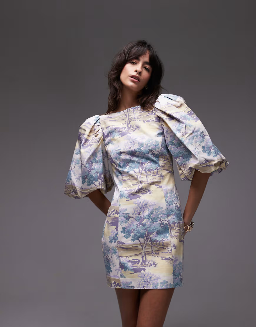 & Other Stories – Minikleid mit Puffärmeln, tiefem Rückenausschnitt und Vintage-Landschaftsmuster-Bunt | ASOS (Global)
