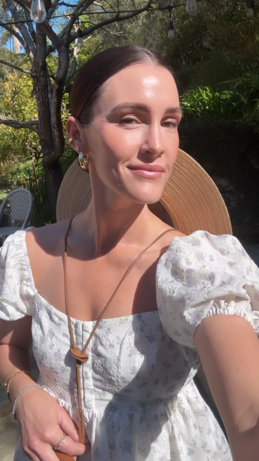 FASHION \ floral dress under $100, straw hat and picnic bag☀️ wearing a small. Also wearing all clean makeup! Linked!

Spring outfit
Vacation


#LTKWatchNow #LTKFindsUnder100 #LTKSeasonal