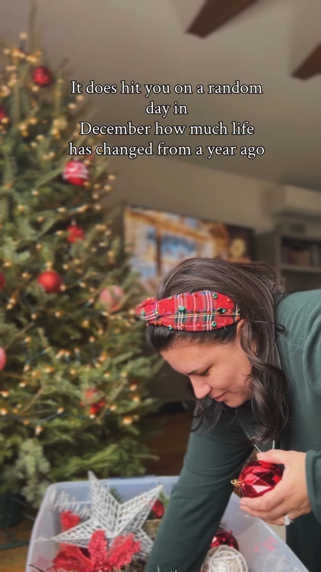 The last few years have been a blur, but this past year was a good year, with a lot of change and accomplishments. Is just crazy to remember how much can happen in one year ❤️🎄

#momlife #momlifeunfiltered #christmas