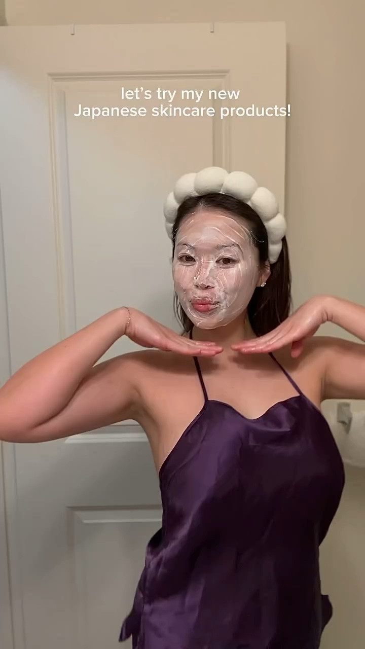 JAPANESE SKINCARE PRODUCTS SLAPPPPP 👏🏻

My brother brought me some incredible Japanese skincare products, and I had to share my first impression with all of you!

@shiseido Senna Perfect Whip Cleansing Foam— deep cleans without drying & leaving skin smooth and hydrated, excellent for everyday use!

@naturie_imju Hatomugi Skin Conditioning Milk— light, non-sticky, and super hydrating! Ideal for soft, moist skin

@kao_biore UV Aqua Rich Watery Essence SPF 50+— I have yet to share my experience with this product in my AM skincare routine ✨

JAPANESE VS KOREAN SKINCARE:
• Japanese products focus on gentle, effective cleansing and protecting 

• Korean skincare emphasizes layering and deep hydration 

Both are fantastic in their own ways and I can happily say, I’ve incorporated both into my AM & PM skincare routines! 

Want to try these amazing Japanese products too? Find them on my AMAZON & LTK SITES: @avianale

📩 : comment “JAPAN” for the link sent straight to your DMs!

#japaneseskincare #koreanskincare #beautyroutine #skincarelovers #healthyskin #glowingskin #spfprotection #deepcleanse #hydration #skincaretips

#LTKGiftGuide #LTKBeauty #LTKFindsUnder50