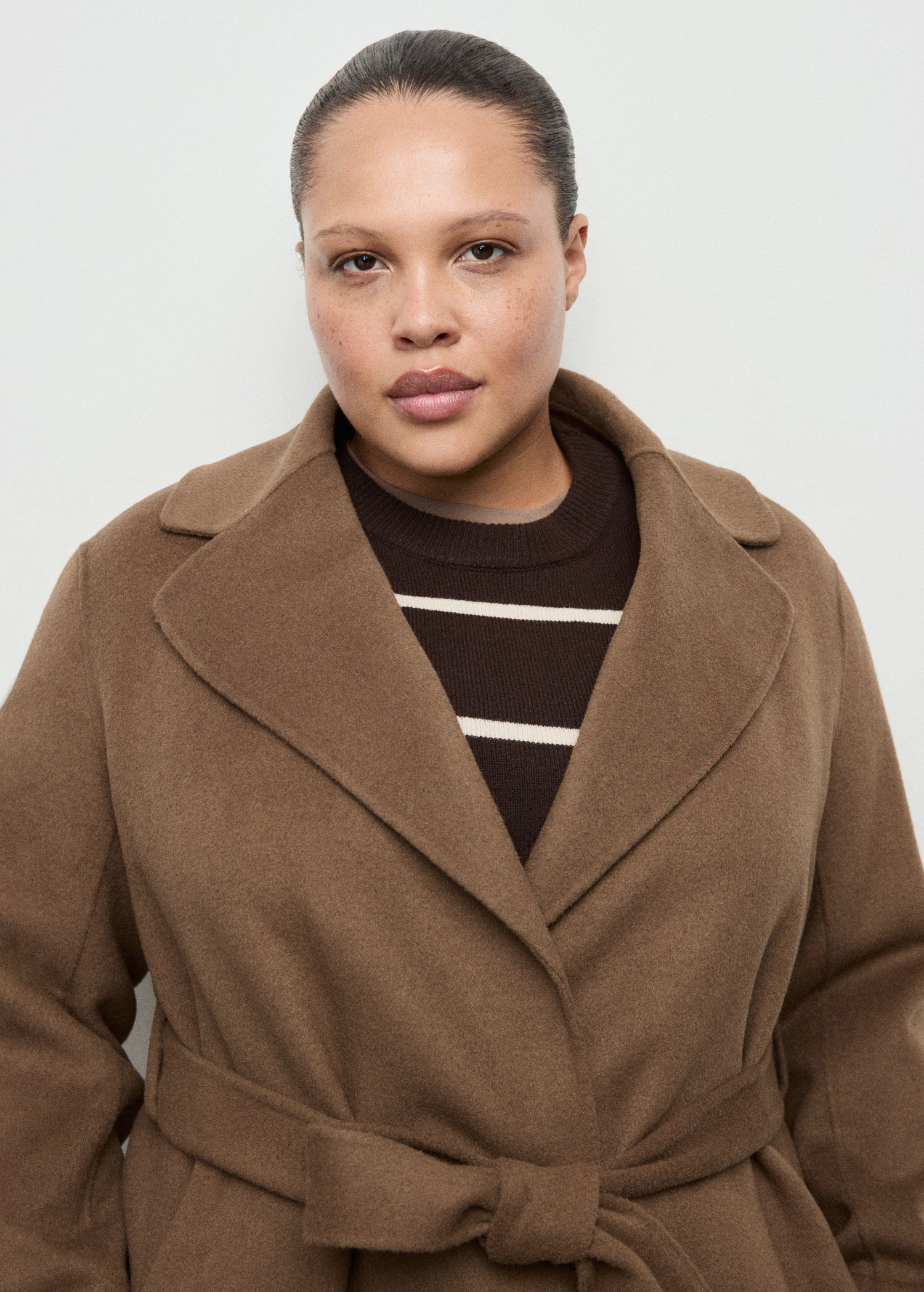 Manteau laine fait à la main ceinture | Mango EU