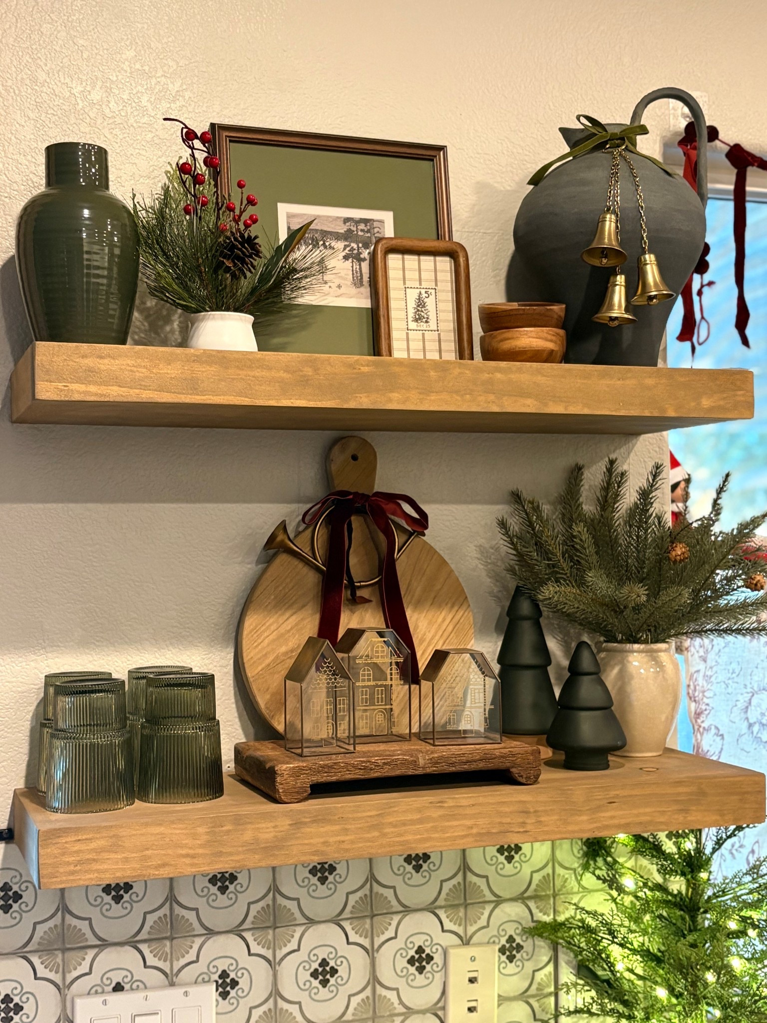 Kitchen Christmas shelves ✨🕯️

#LTKHome #LTKHoliday #LTKSeasonal