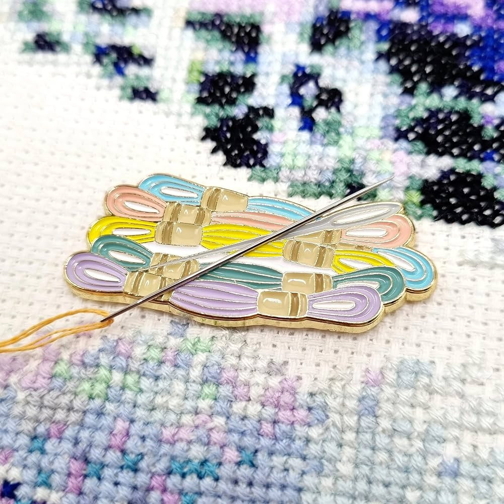 Meloca Designs Needle & Thread Needle Minder for Cross Stitch, Embroidery, Needlepoint, Sewing, Q... | Amazon (US)