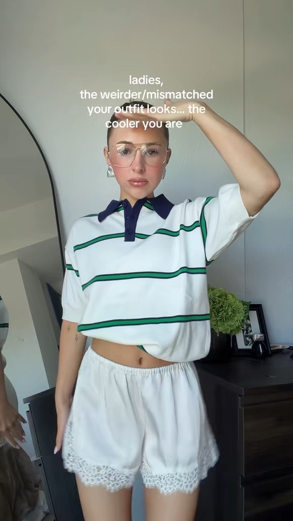 I love a mismatched outfit 🥺