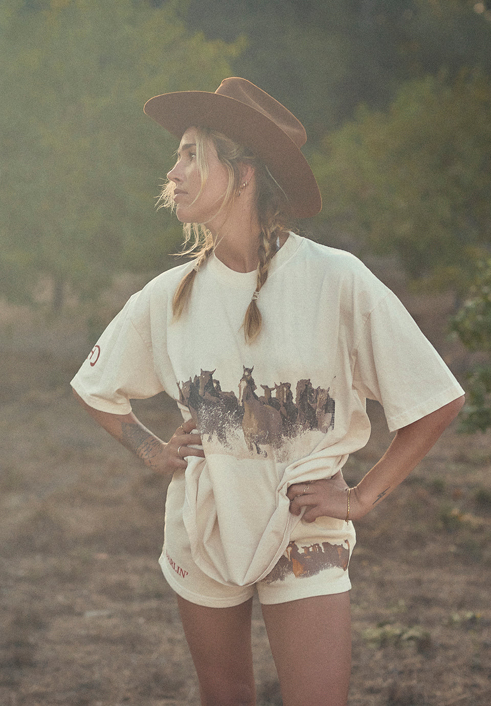 WILD HORSE Short Sleeve - Creme | Darlin'