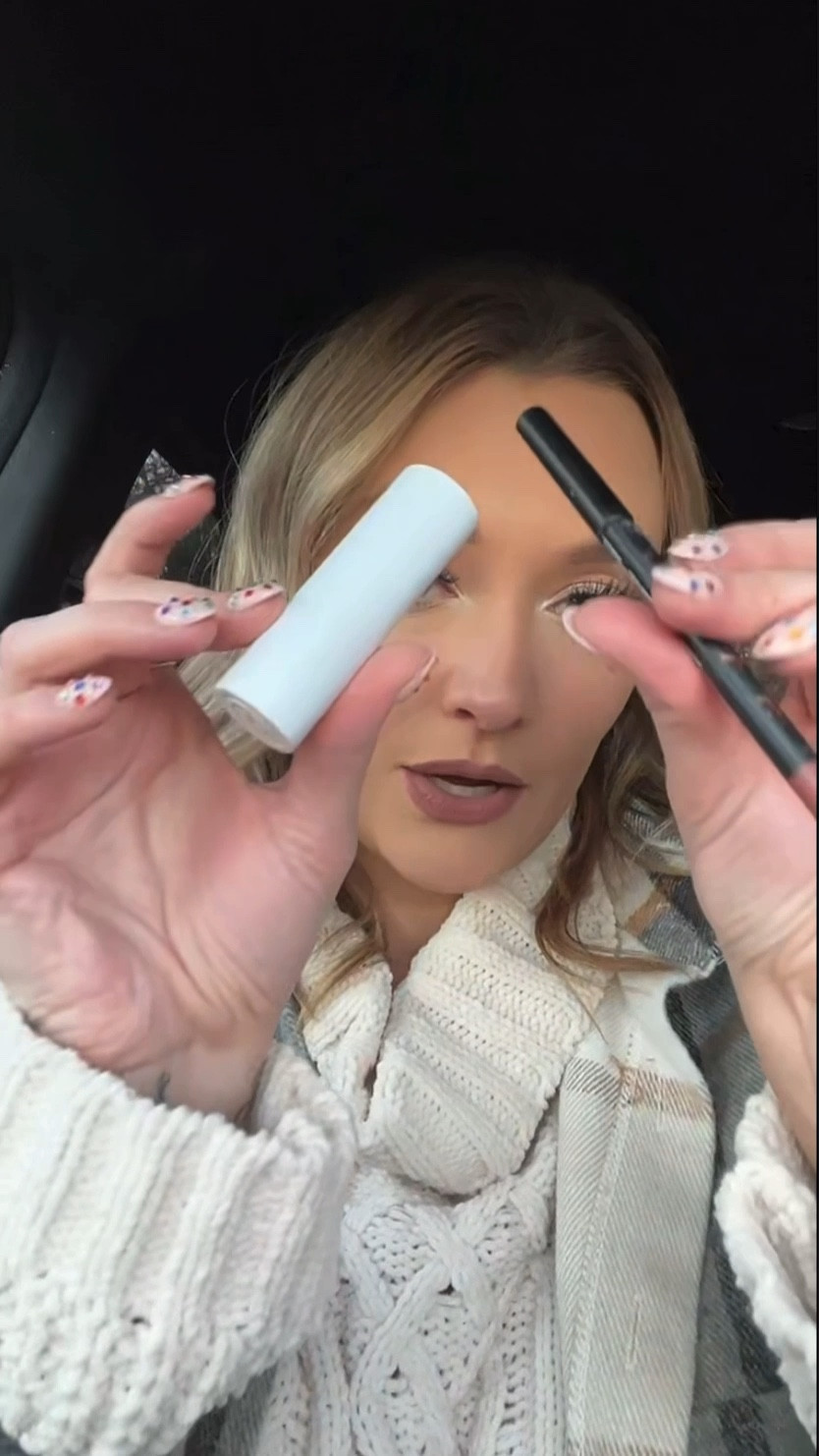 Favorite Lip Combo Ever!!

Jaclyn Cosmetics Lip Liner in “bourbon” 
Mario Lipstick in “Erin”
& good ole Blistex 🥰

#LTKsalealert #LTKbeauty #LTKunder50