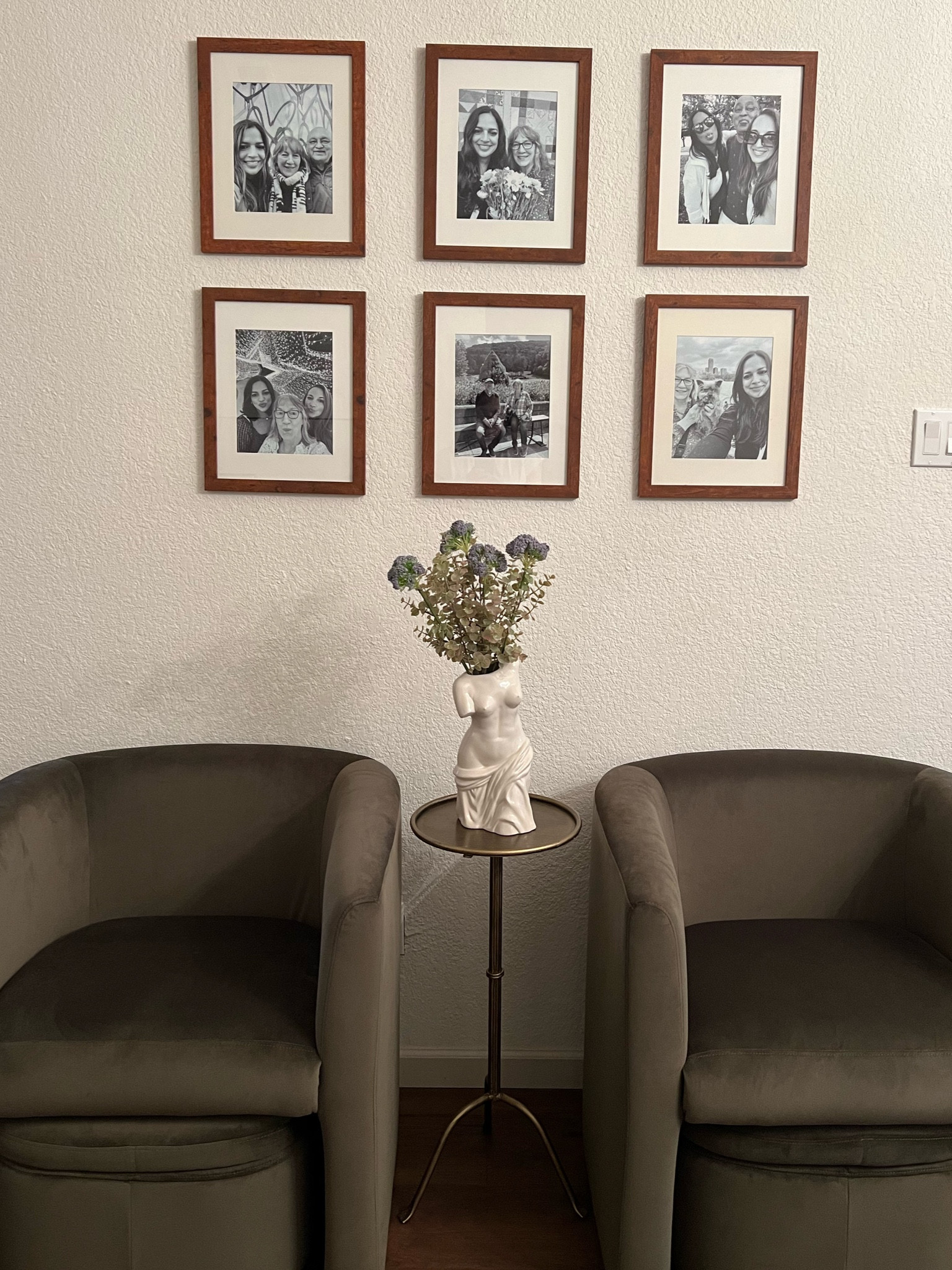 Easiest way to showcase family photos  

#LTKfamily #LTKfindsunder50 #LTKhome