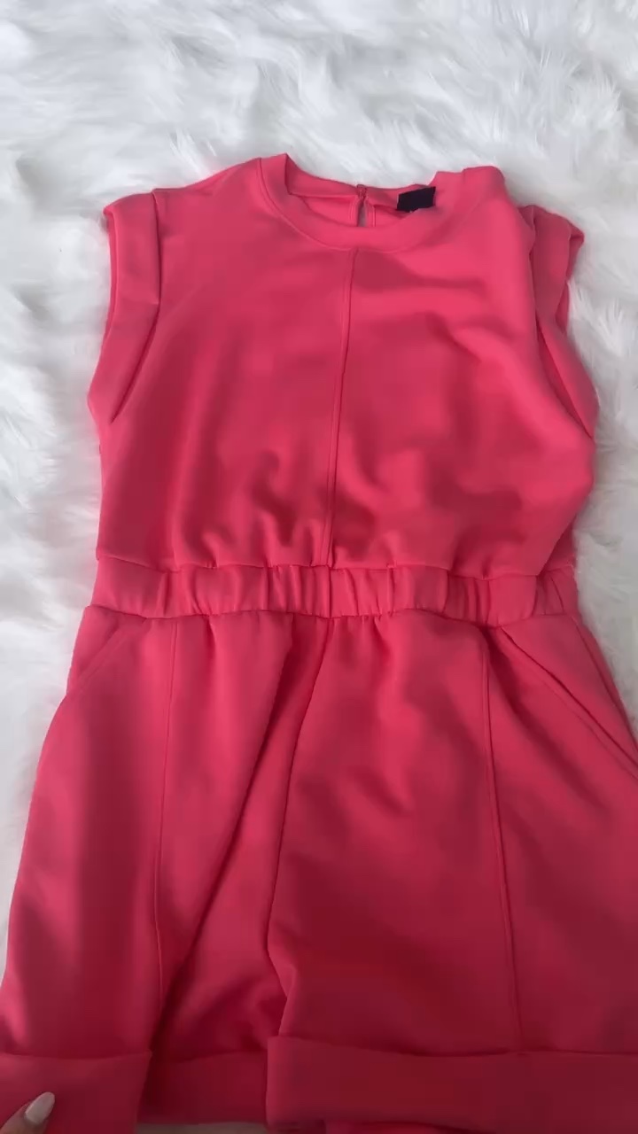 The comfiest romper!! The Scubaknit material is the best 🙌🏼

#LTKmomlife #LTKgrwm #LTKootd
