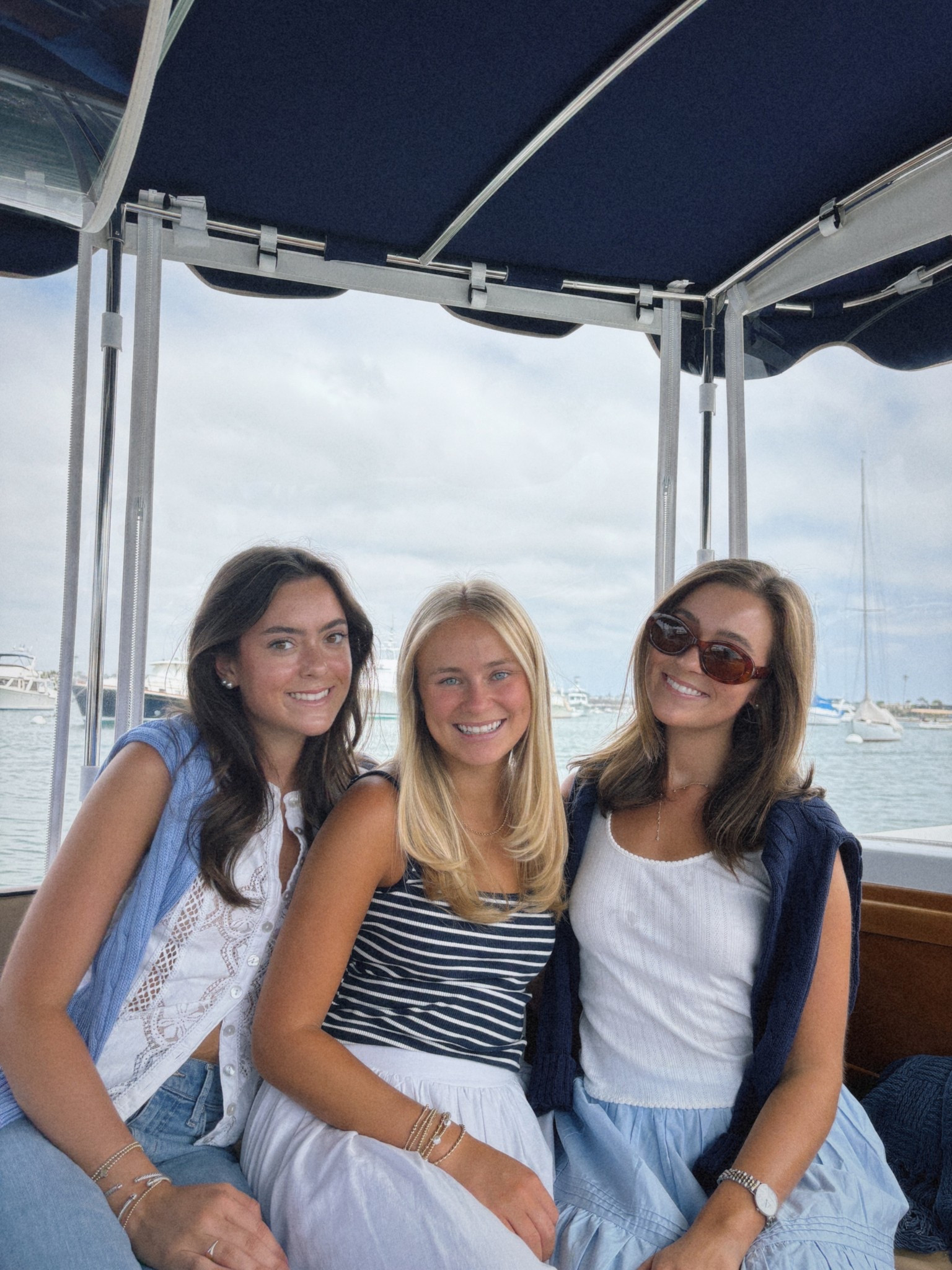 Sunday funday 💙

#LTKPetite #LTKSeasonal #LTKFindsUnder100