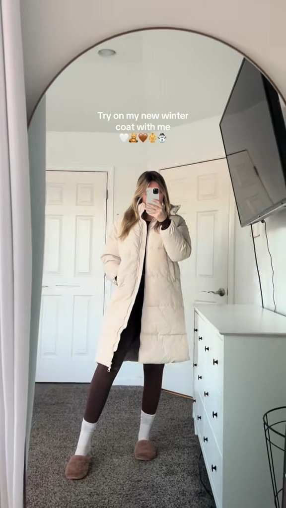 Winter coat from H&M 🤎

#LTKSeasonal #LTKGiftGuide #LTKHoliday