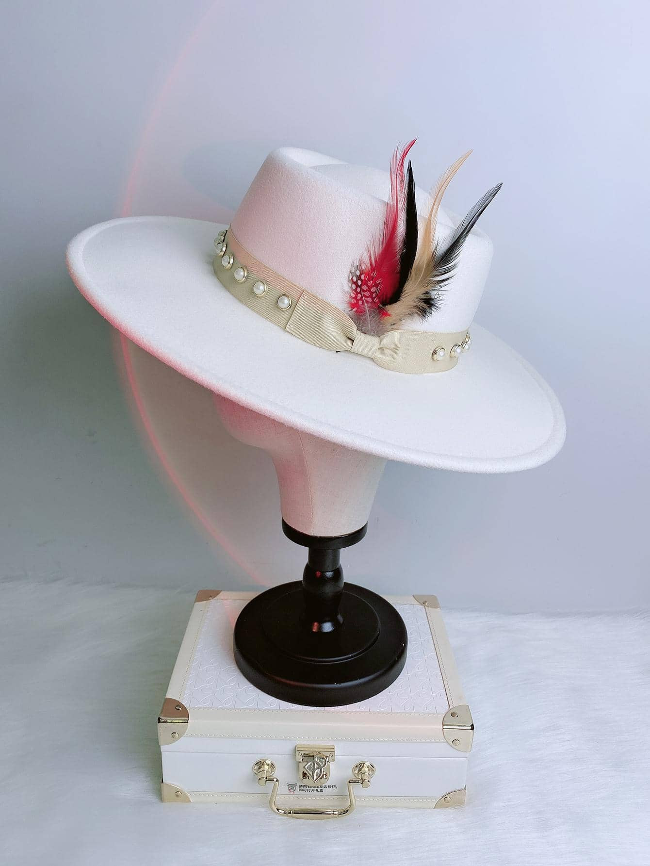 Faux Pearl & Feather Decor Wide Brim Fedora Hat | SHEIN