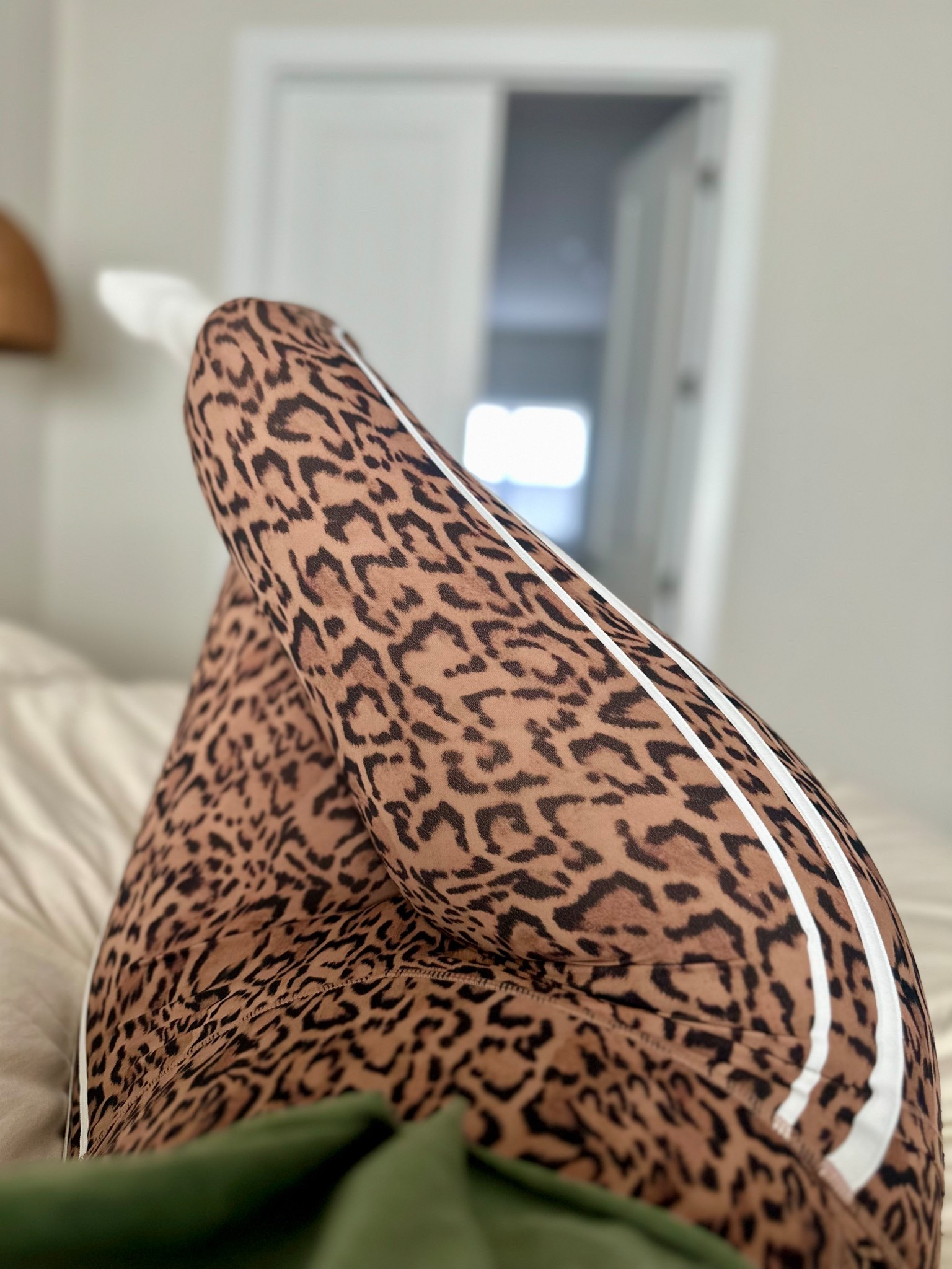 Leopard print leggings are officially my personality right now 🐆✨ These high waisted tummy control leggings are the perfect mix of flattering and functional. The waist-snatching compression gives that smooth, cinched look while still being comfortable enough for everyday wear.

I’m obsessed with the white racer stripe detail down the sides—it adds that sporty, elevated vibe that makes these feel like more than just basic workout leggings. Perfect for athleisure outfits, Pilates, running errands, or just looking put together with minimal effort.

These are stretchy, sculpting, and hug in all the right places without feeling too tight. If you’ve been looking for leopard print activewear, flattering leggings for curvy bodies, or a standout athleisure set—these are it from Halara.

#leopardprintleggings #tummycontrolleggings #halara #athleisureoutfit #highwaistedleggings #flatteringleggings #momstyle #ltkstyle #ltkfitness #casualoutfits


#LTKActive #LTKootd #LTKfitnessgoals