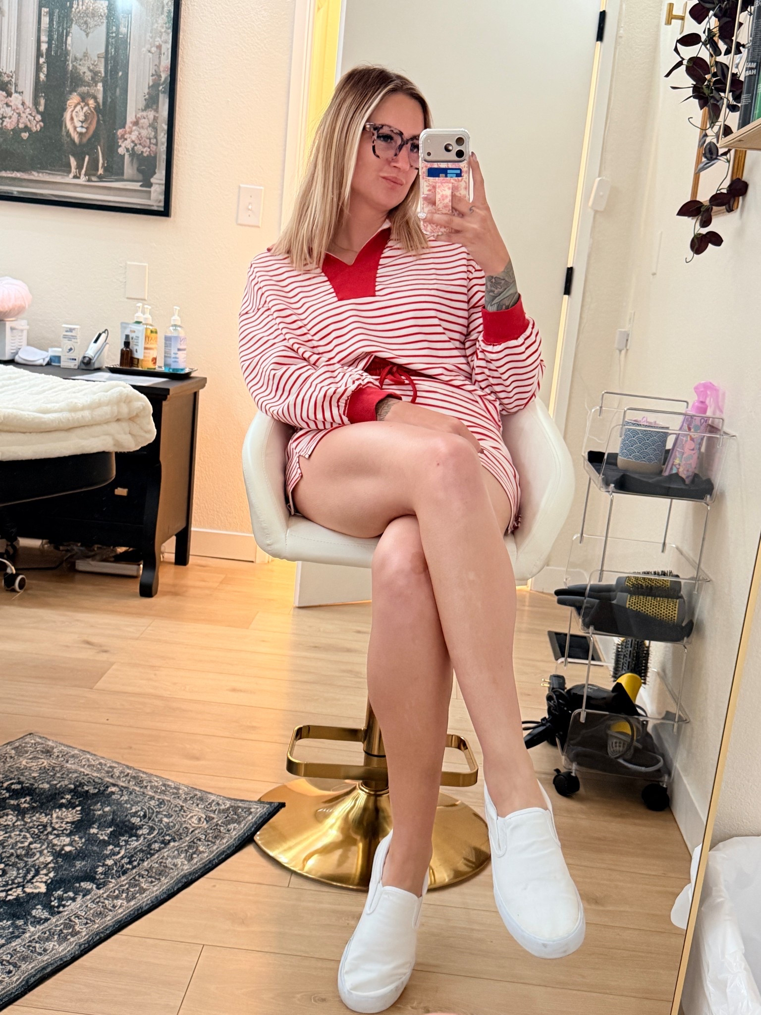 Easy, elevated, and actually comfortable ❤️
This red striped lounge set is one of those throw-on-and-go outfits that still looks put together. The fit is relaxed but flattering, the fabric is soft without feeling sloppy, and it’s perfect for everything from errands to working days at the spa. Paired it with my go-to white slip-ons for an effortless everyday look.



#LTKMidsize #LTKootd