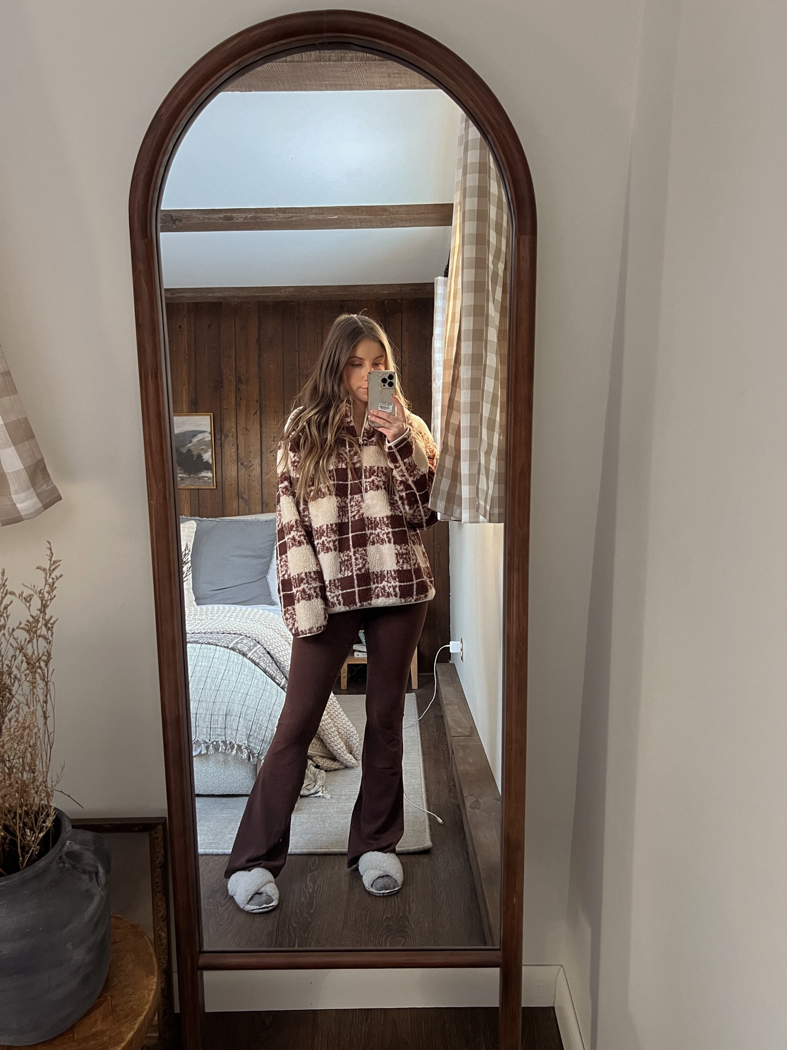 These leggings feel like BUTTER! WOW they are so soft. Definitely size up - I’m wearing a size medium. Grab them now while they’re on sale! 

#LTKsalealert #LTKstyletip #LTKfindsunder50