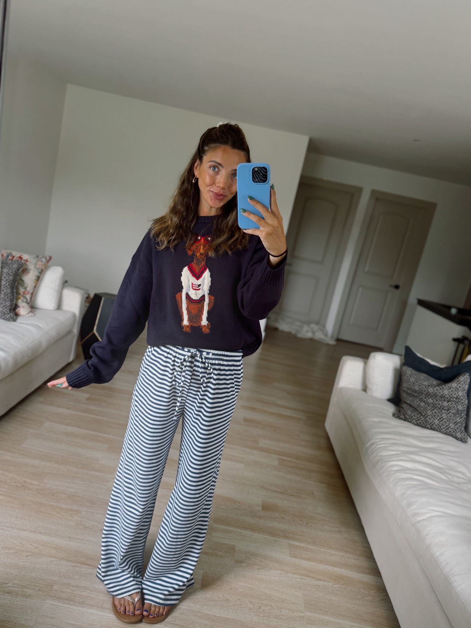 Top size medium 
Pants size medium 

#LTKStyleTip #LTKBump #LTKFindsUnder100