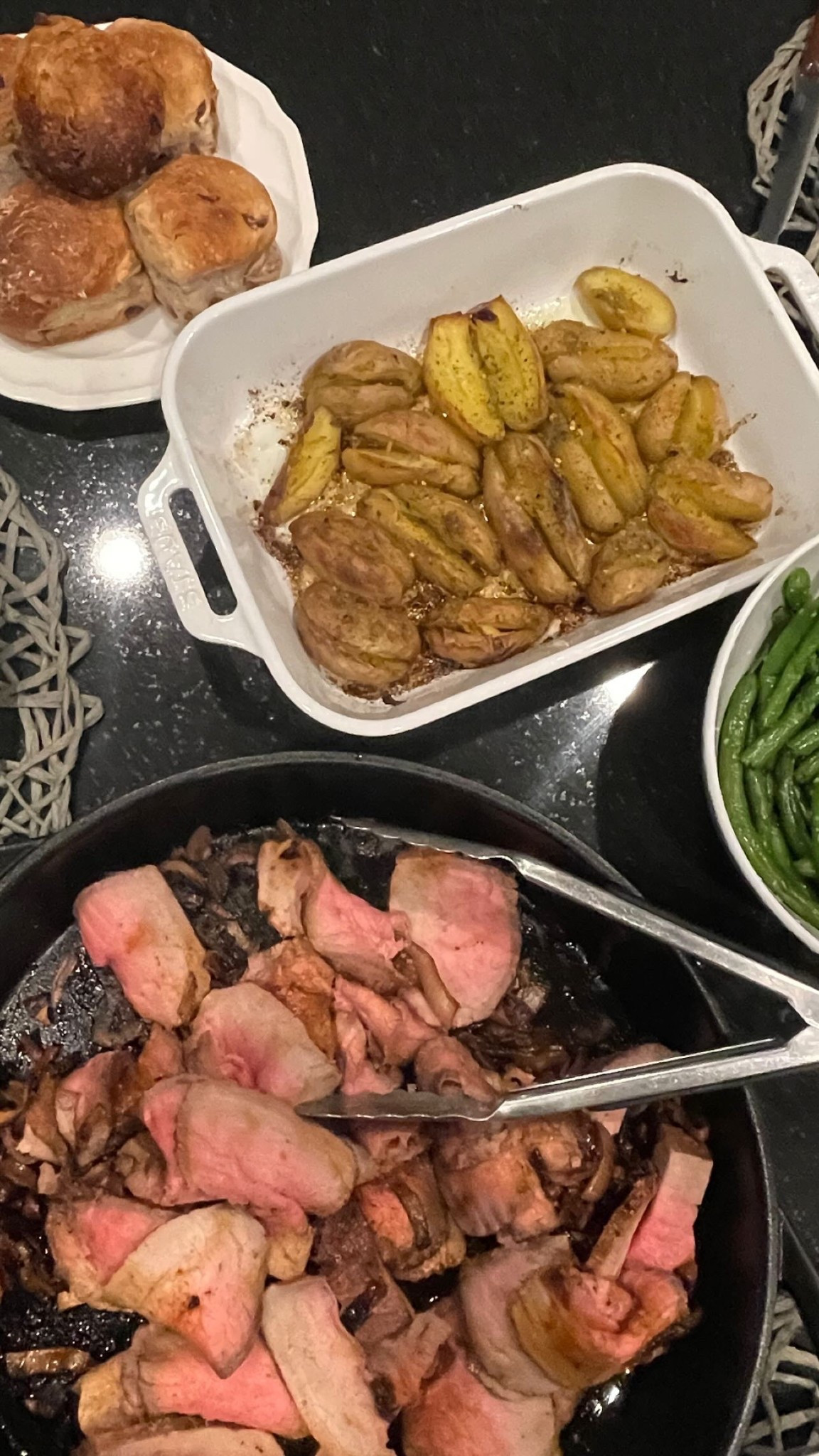 Cozy, comfortable dinner. Comfort food, family dinner, dinner roast

#LTKHome #LTKHoliday #LTKSeasonal