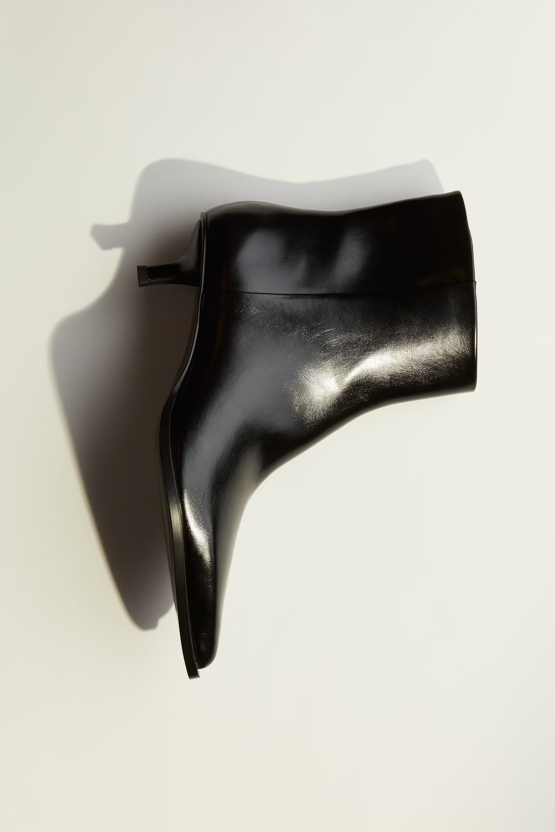 Ankle Boots with Pointed Toes | H&M (US + CA)
