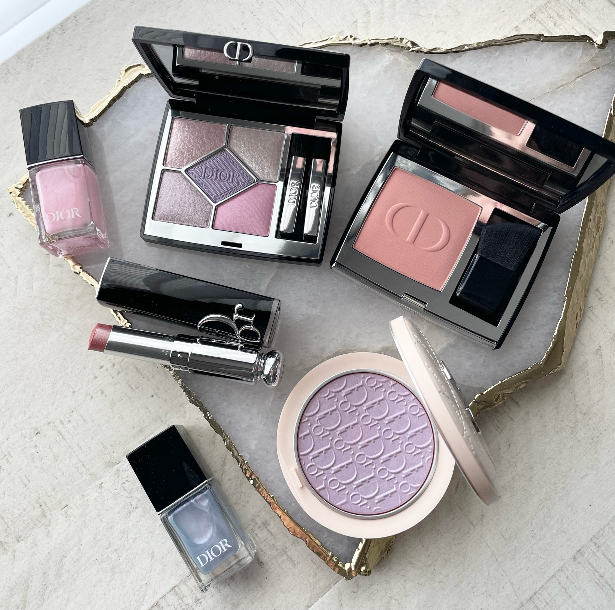 Dior Spring Makeup Collection 

Dior Eyeshadow
Luminizer highlighter
Nail polish
Dior Addict Lipstick

#LTKSeasonal #LTKBeauty