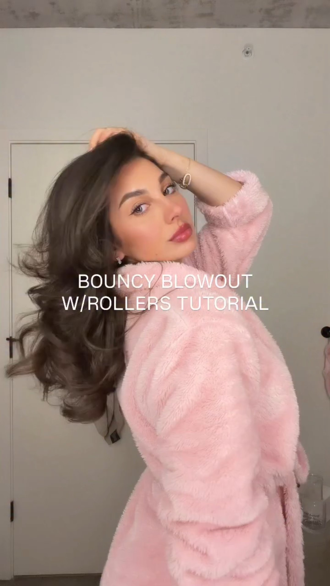 bouncy blowdry tutorial 💖💖💖 

#bouncyblowdry #bouncyblowout #rollers #hairstyle