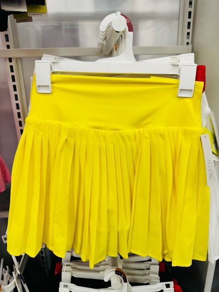 Cute pleated skort that is a nice length and love this yellow color!! Fits a size bigger, can size down. I got this color, pink, and white! Comes in black, too!






Target, tennis skort, activewear, Target style, athletic wear, golf skirt, workout 


#LTKActive #LTKstyletip #LTKfitness