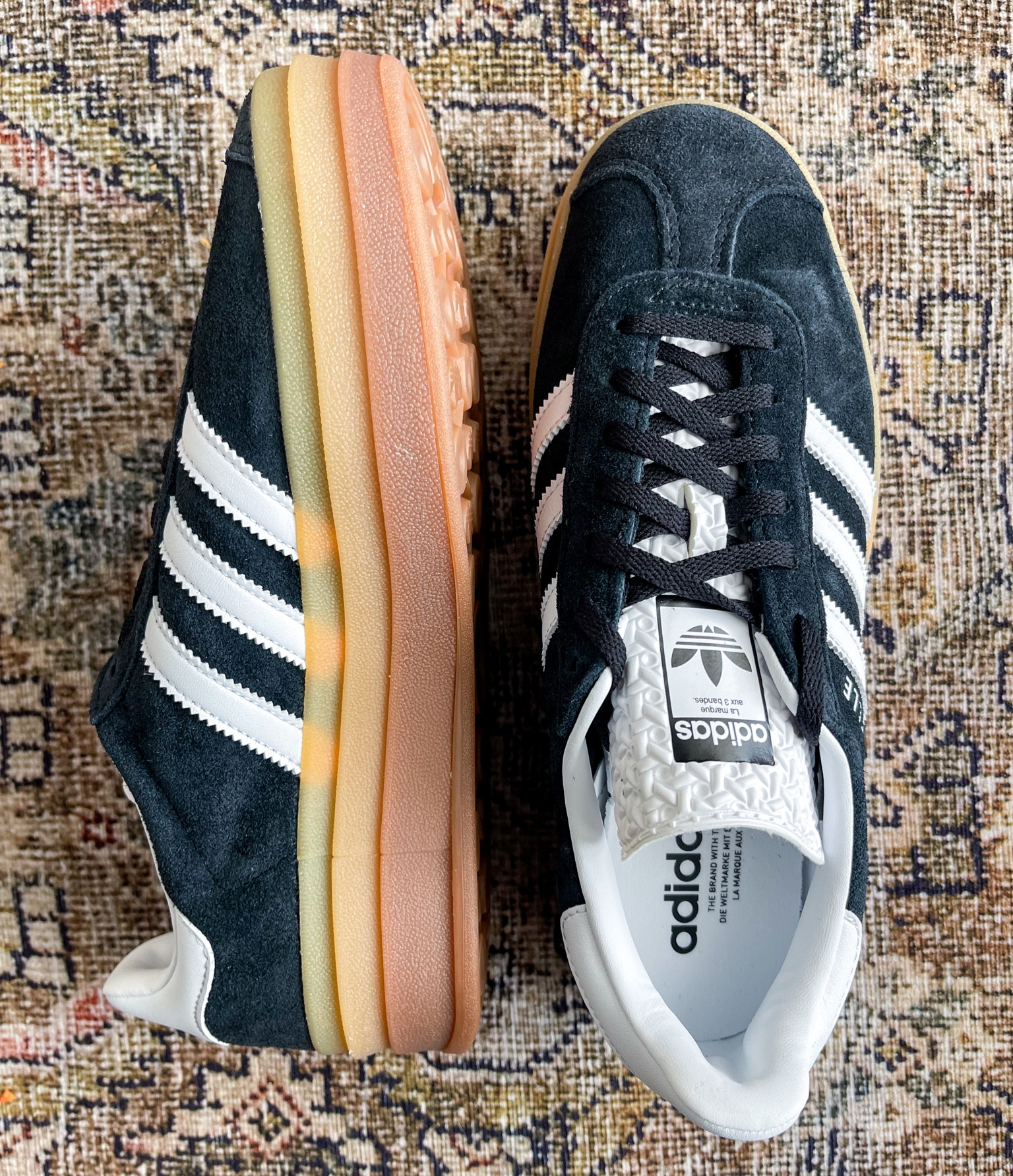 These sneaks are so cute!! 🥰 

Adidas 
Sneakers 
Spring 
Gazelle 

#LTKstyletip #LTKSeasonal #LTKover40