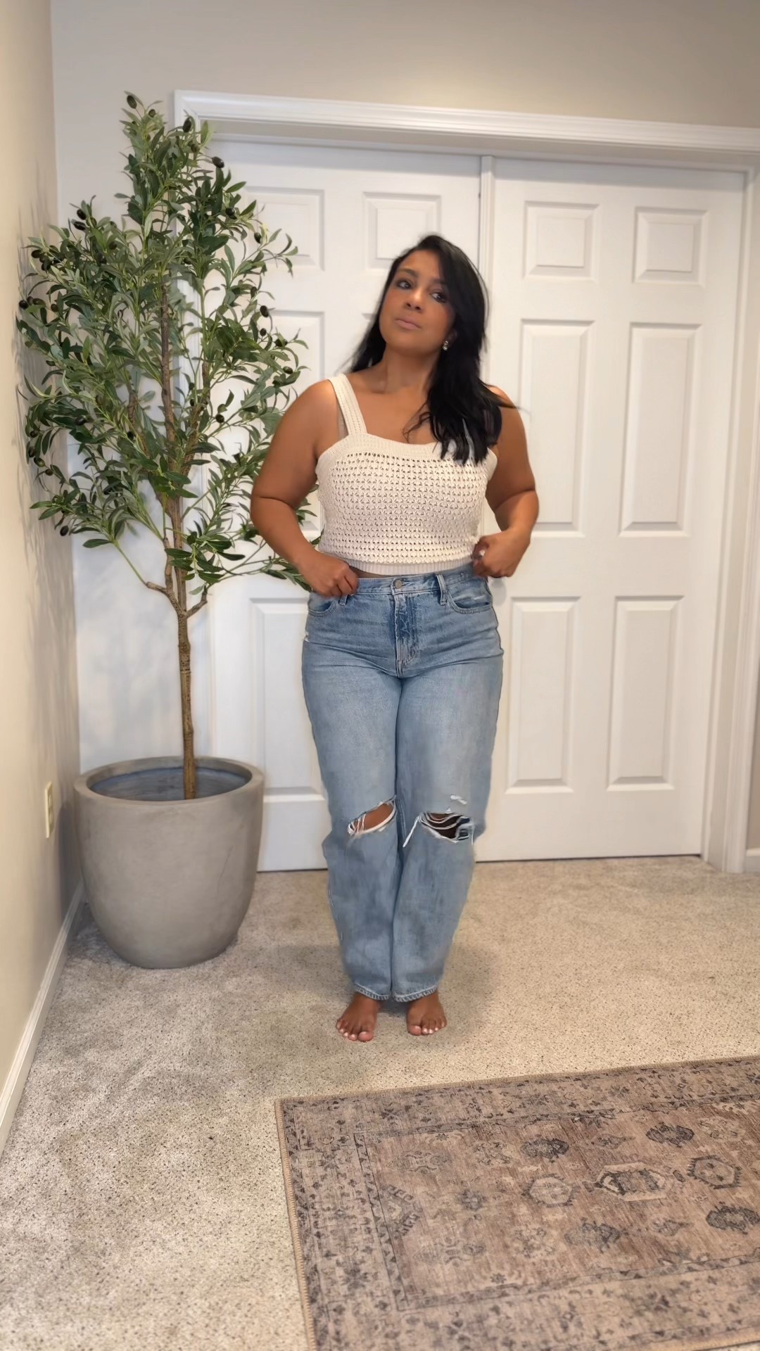 Wearing a M in the top + 12 in the jeans—mid-size girls, this one’s for us!✨🐚🤎•	#OOTD
	•	#OutfitInspo
	•	#CasualStyle
	•	#WeekendLook
	•	#MidsizeStyle
	•	#RealOutfits
	•	#EverydayStyle
	•	#DenimAndCrochet
	•	#MinimalStyle
	•	#NeutralOutfi:
	•	#MidsizeFashion
	•	#MidsizeOutfit
	•	#MidsizeStyleInspo
	•	#StyleForEveryBody
	•	#CurvyStyle

#LTKMidsize #LTKStyleTip #LTKFindsUnder50