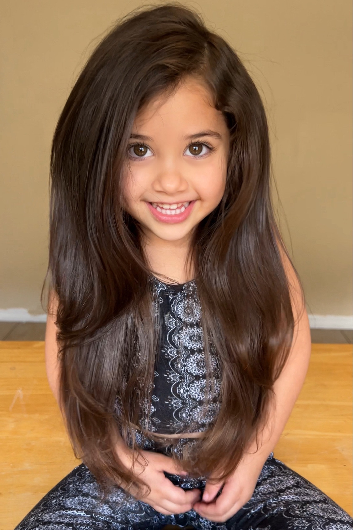 While straightening Curly Hair it’s important to use the right products and do it correctly. First make sure to only straighten freshly washed hair. Use a heat protectant and then hair dryer with a round brush (make sure the hair has no knots) and then use another heat protectant that helps with frizz before you straighten it
Straight hair, curly hair, hair dryer, hair straightener 

#LTKbeauty #LTKkids #LTKstyletip