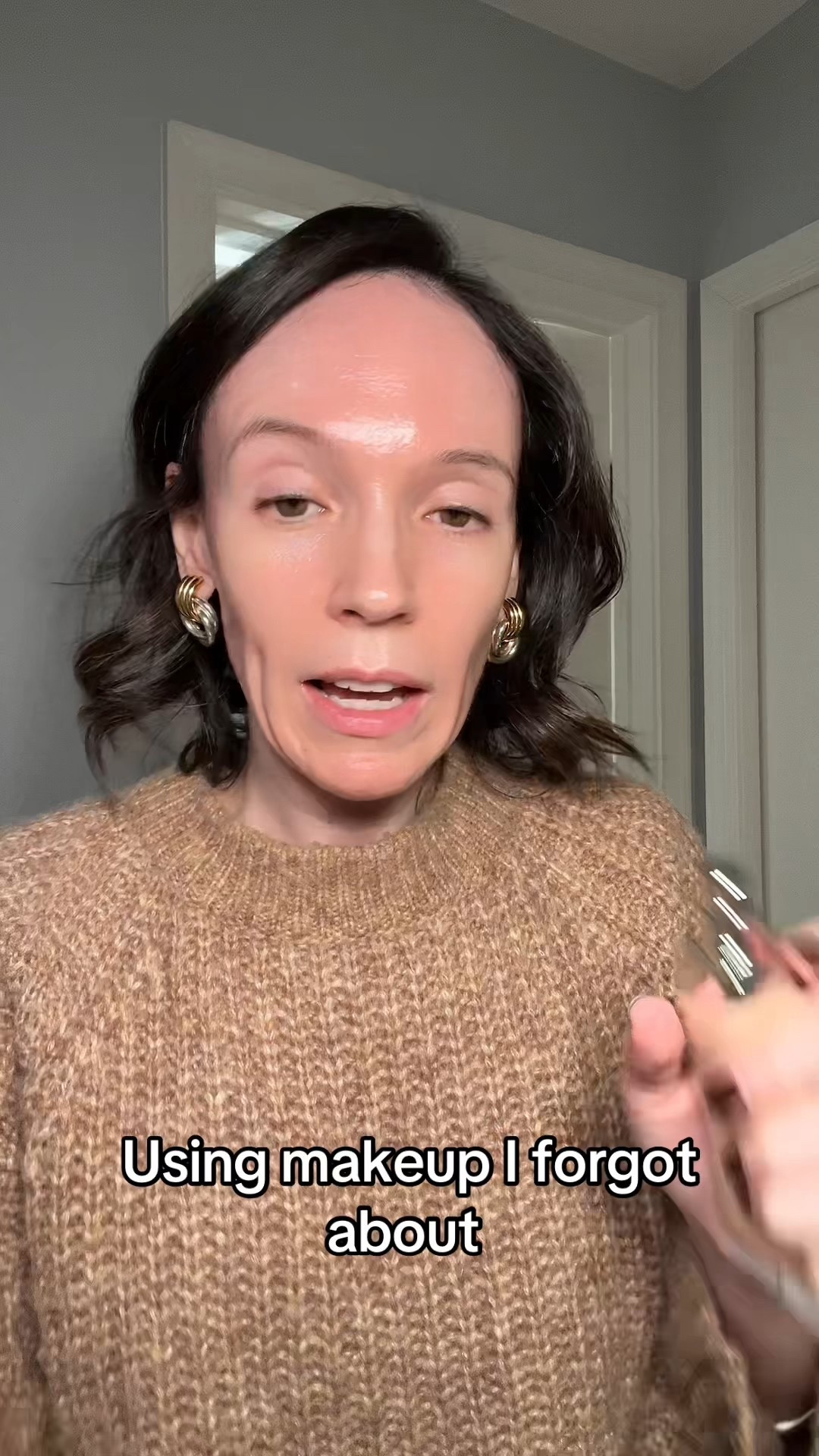 Winter makeup routine 

#LTKBeauty #LTKOver40 #LTKmorningroutine