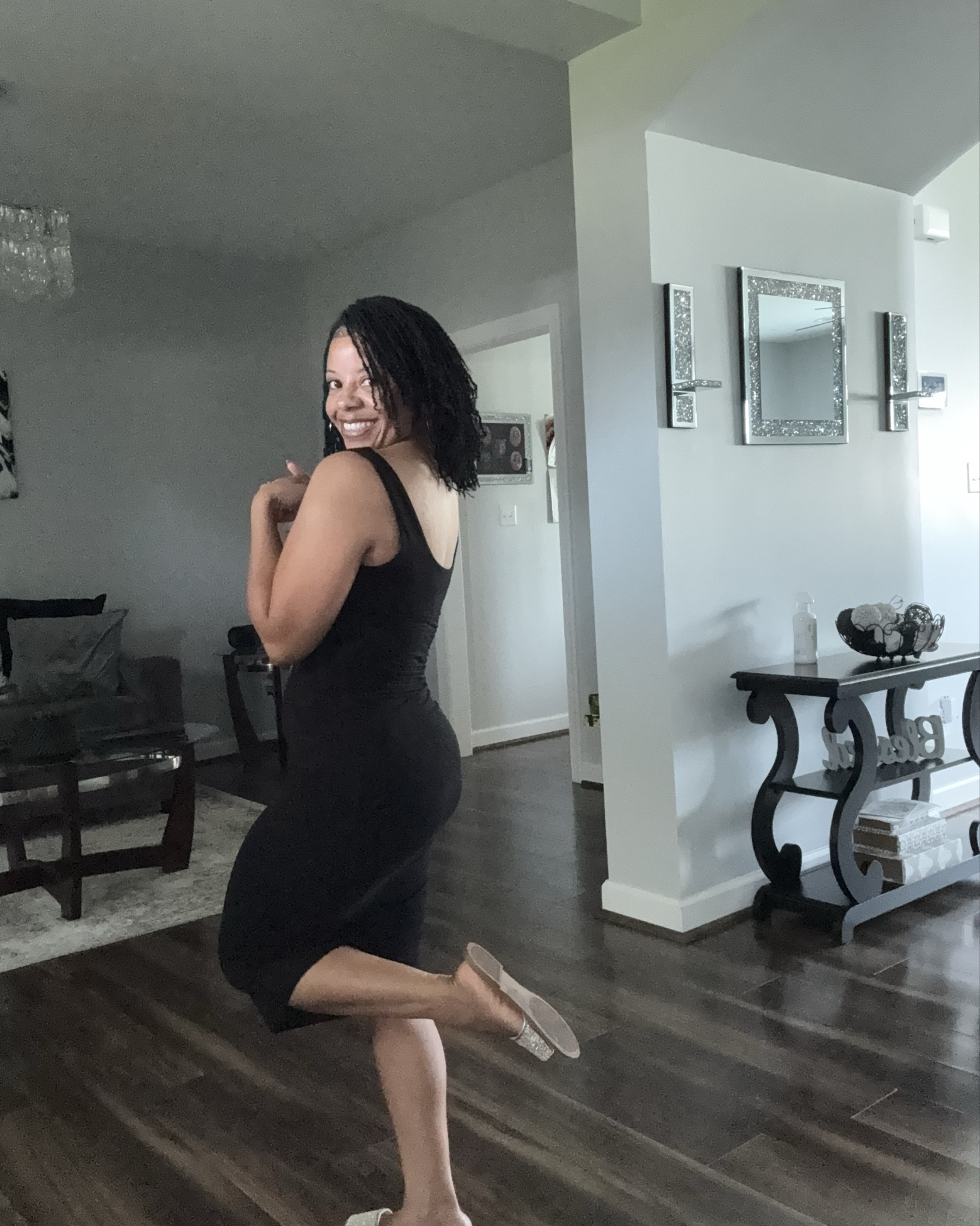 Let's take a look at this bodycon dress that can be worn for both the summer and fall seasons. Dress it up with some flats, heels, a cardigan, or a peacoat. The creations are endless for this item. #bodycon #glamhomedecor #multipurposedress #glamhouseitems

#LTKFindsUnder100 #LTKHome #LTKPetite