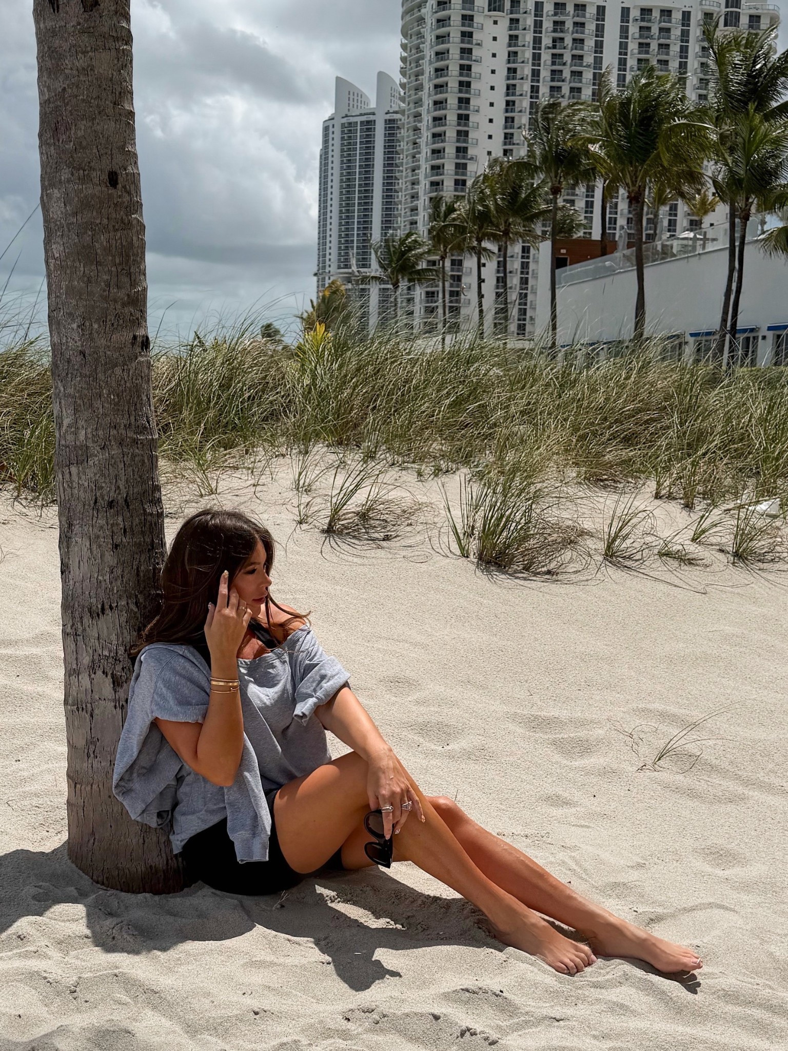 my go to casual outfit is a t shirt & shorts - the problem is it looks low effort HOWEVER @Fabletics changed that for me - this oversized t is off the shoulder which makes it look intentional and cool girl paired with their curve hugging shorts (with pockets!) perfect for being comfy AND looking put together 

#LTKmomlife #LTKootd #LTKgrwm