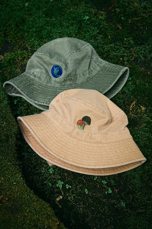 Mushroom Icon Bucket Hat | Urban Outfitters (US and RoW)