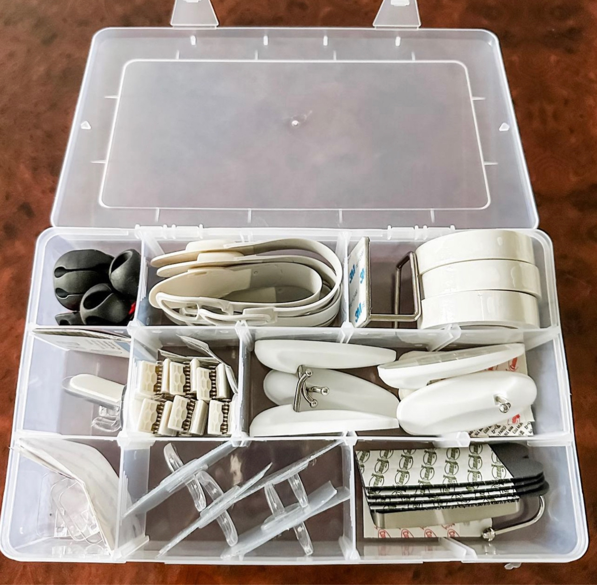 Command hook and adhesive storage

#homeorganization #organizing #organize #hooks #adhesives #momease #mom_ease #command

#LTKfamily #LTKhome #LTKunder50
