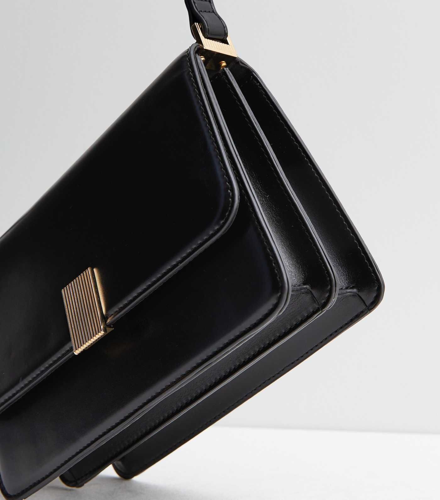 Black Leather-Look Cross Body Bag | New Look | New Look (UK)