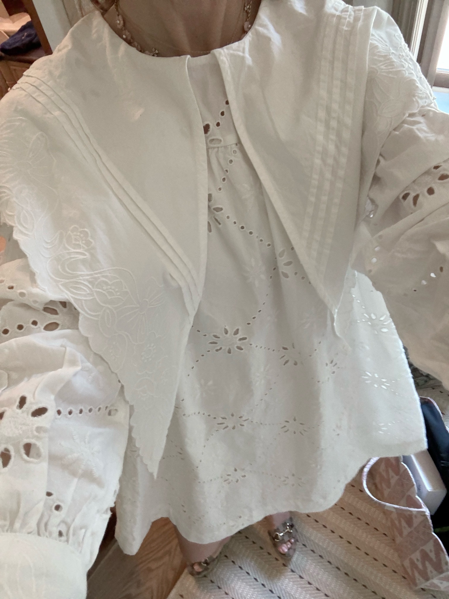 Love an oversized collar! Dress is perfect babydoll length. 