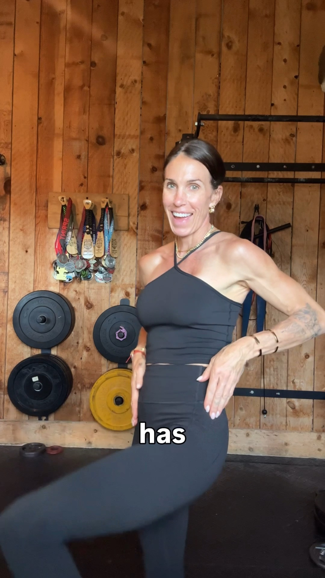 Colorfulkoala has such soft, buttery fabric, pockets and no front seam. I’m loving the top as well, so versatile. From the gym straight to running errands

#LTKActive #LTKootd #LTKfitnessgoals