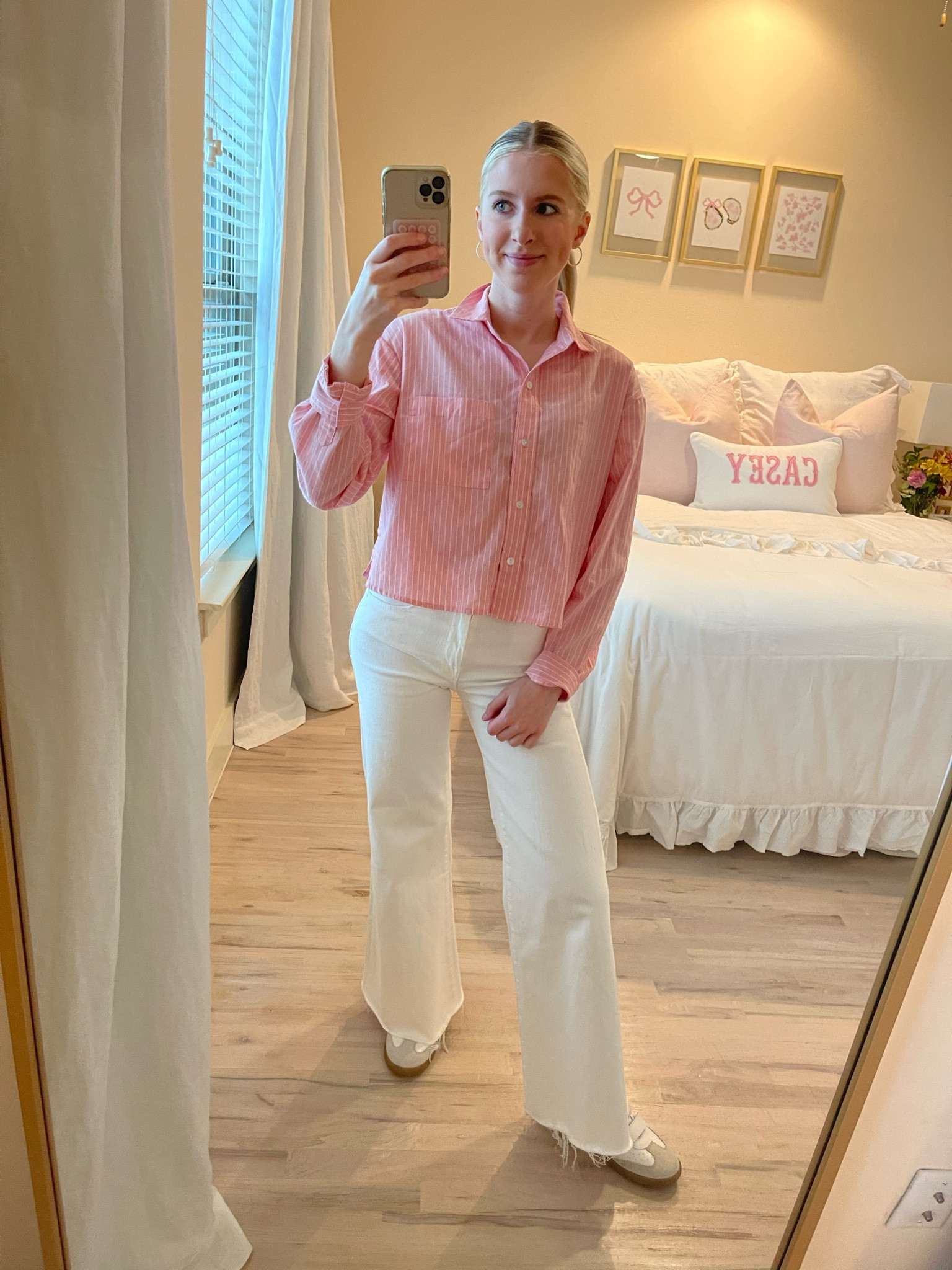 Mother jeans//white jeans//pink top//Isabel Marant 

#LTKSaleAlert #LTKFindsUnder50 #LTKFindsUnder100