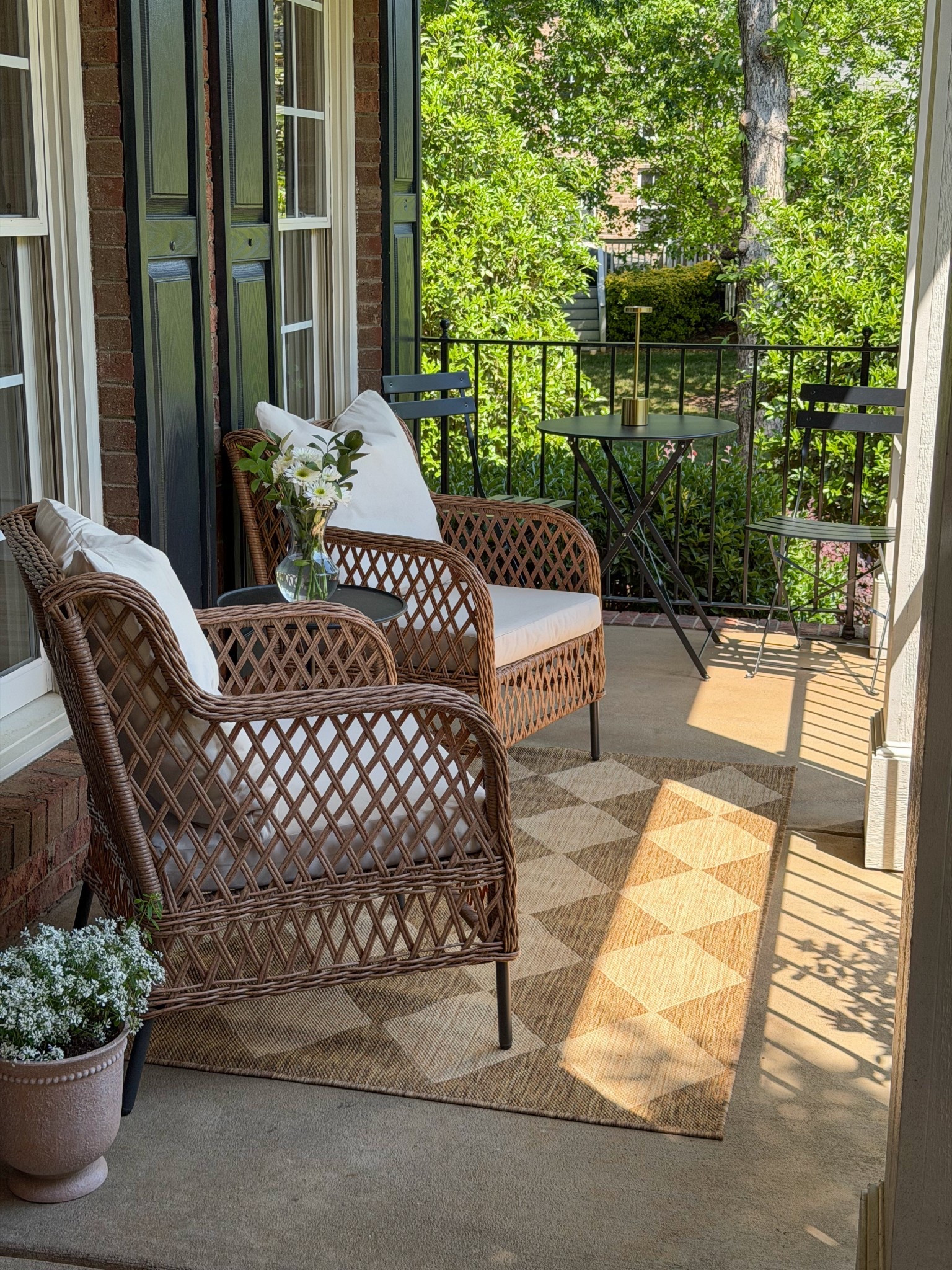 #ad Love our new front porch! Found all of these beautiful furniture pieces and decor at @wayfair and I love how they completely transformed our space! 

#wishyouwerehere #outdoor #Wayfair #WayfairPartner