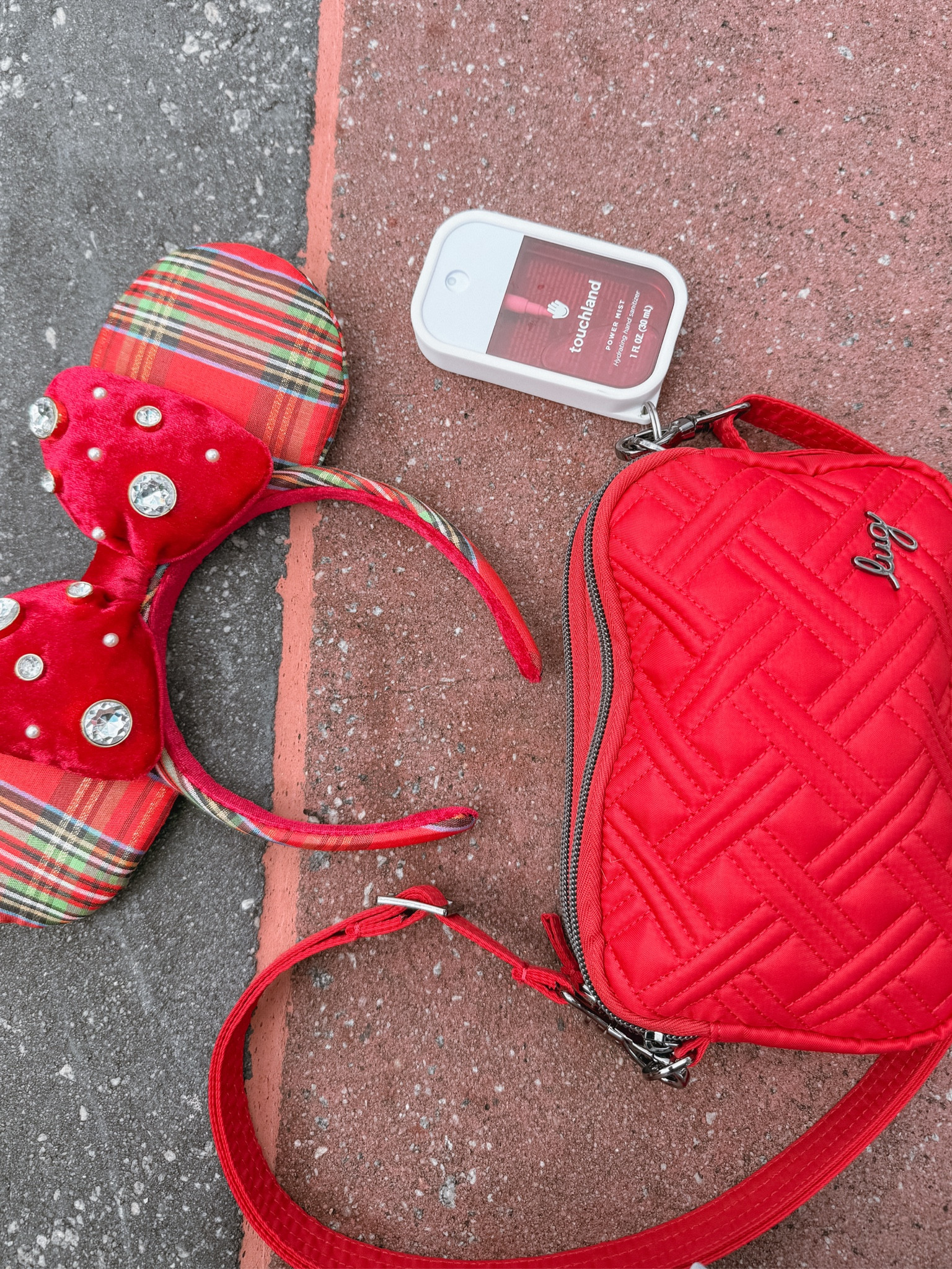 holiday Disney essentials ❤️

#LTKTravel #LTKHoliday #LTKItBag