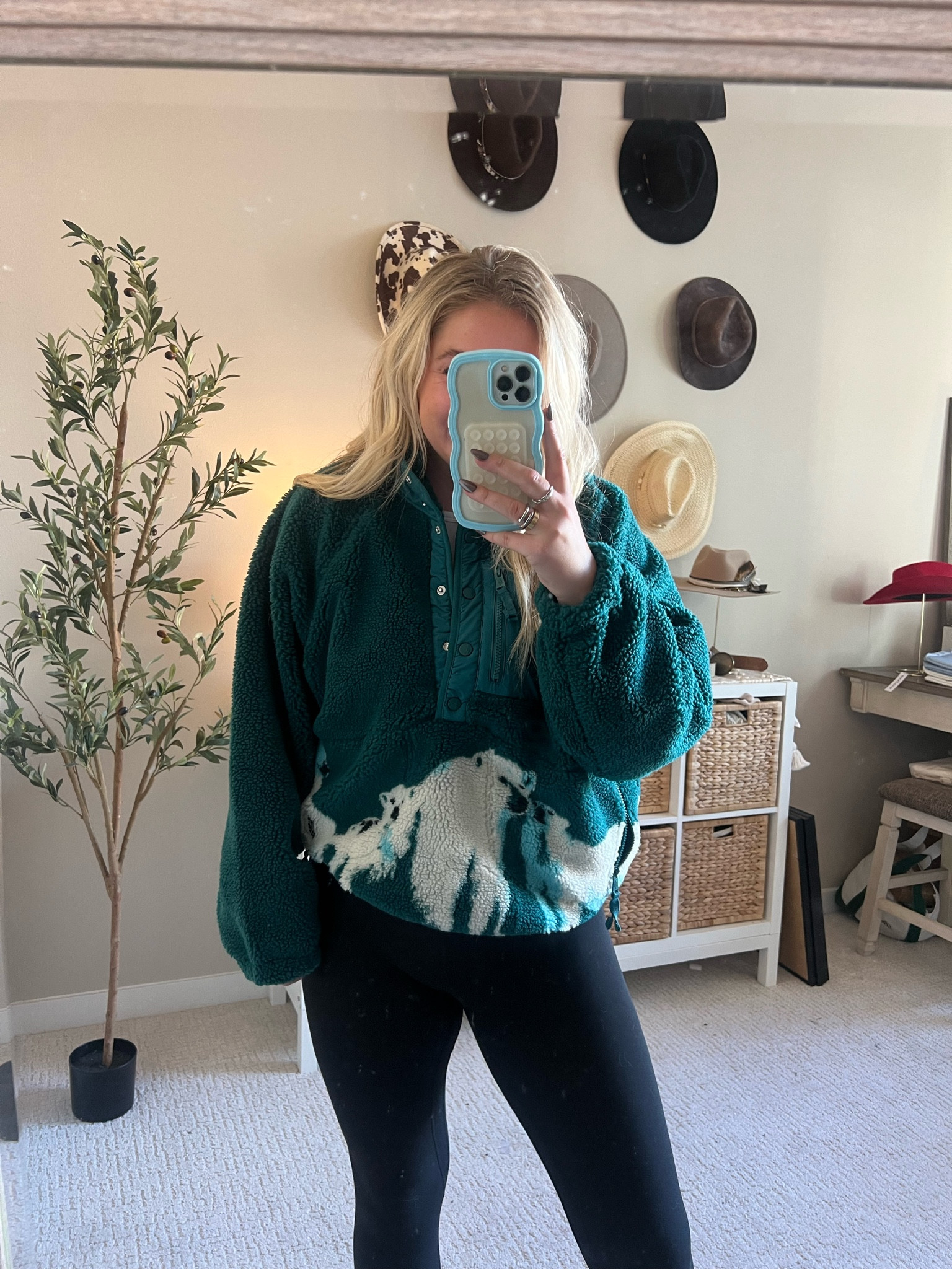 Free people fleece, wearing a size large winter fashion