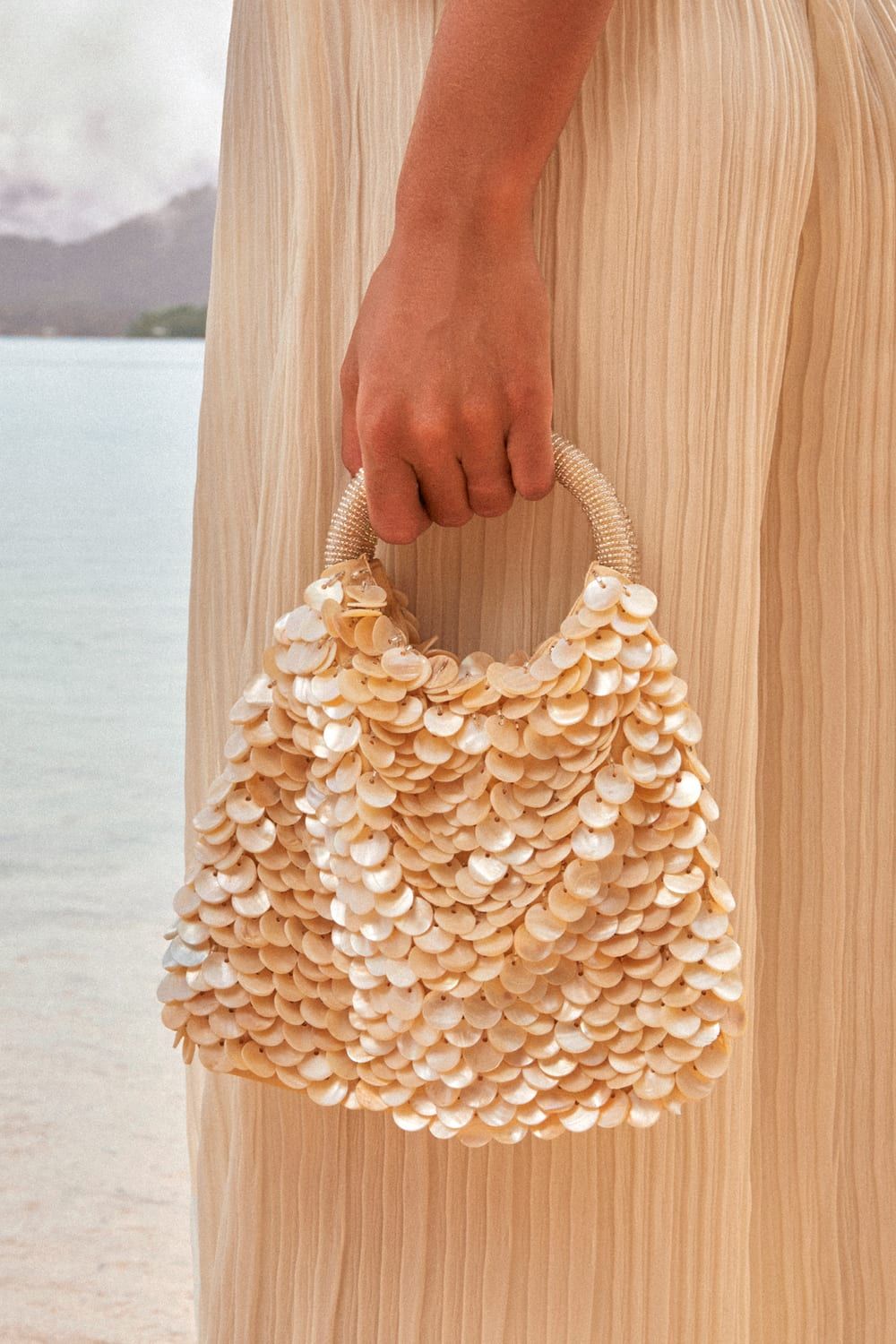 Kiss and Shell Cream Beaded Shell Handbag | Lulus