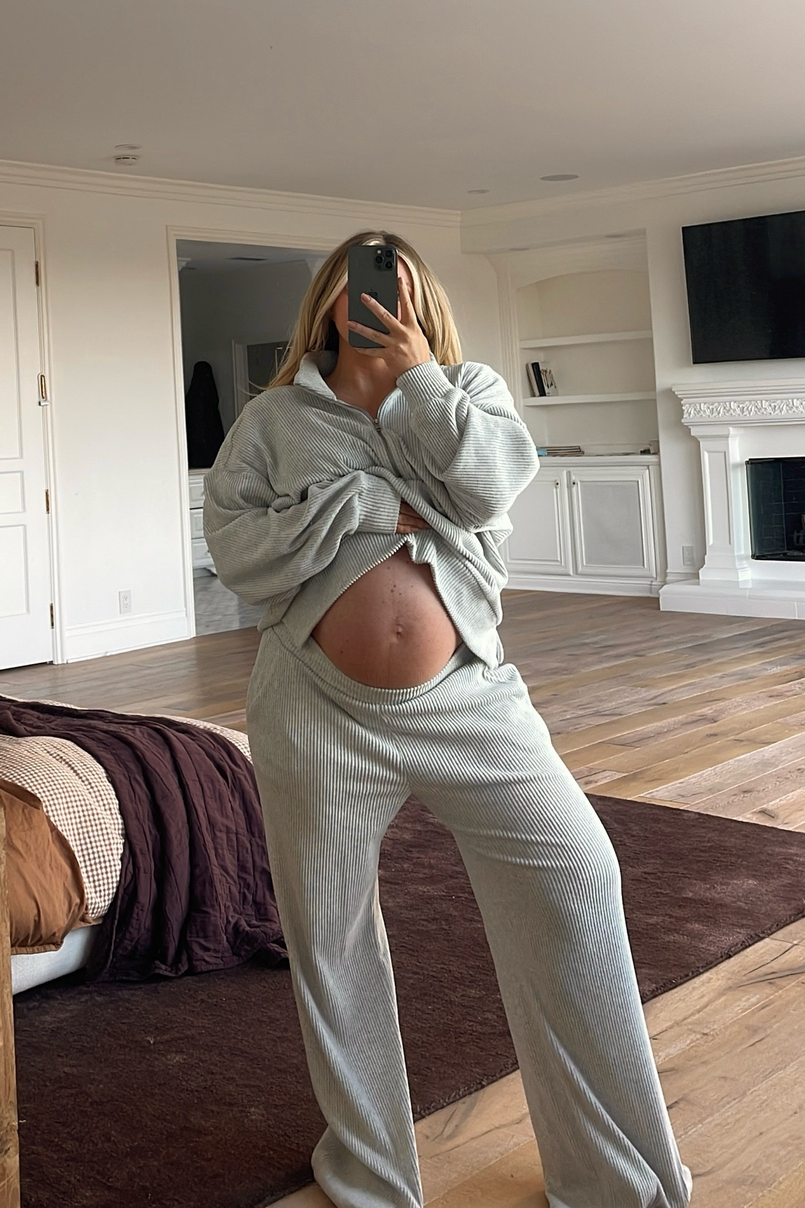 Size m pants 
L/xl top 

#LTKSaleAlert #LTKBump #LTKFindsUnder100